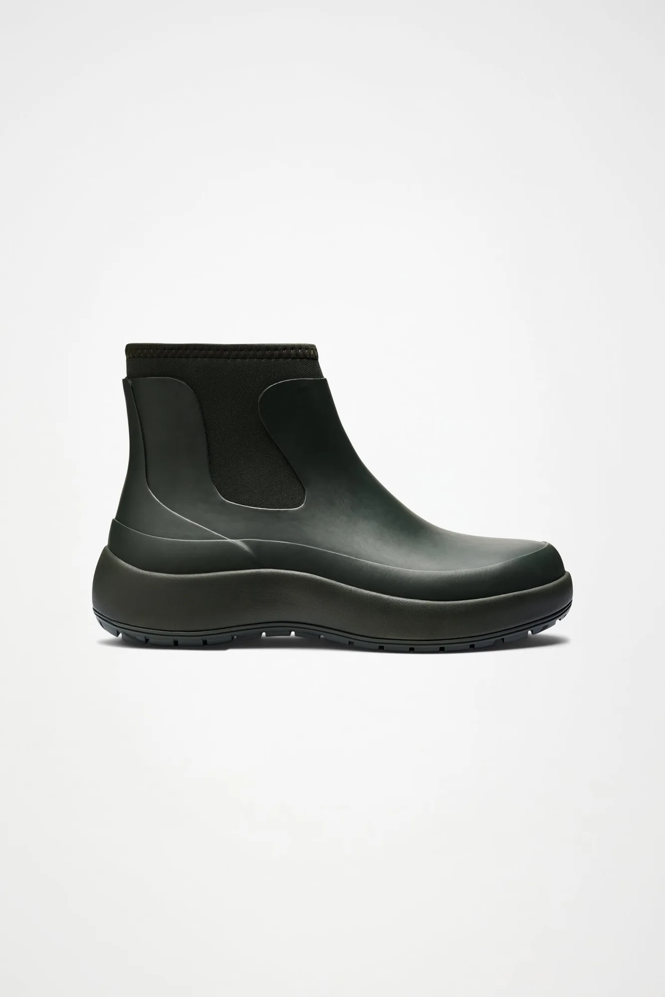 The Dry Boot M กับรองเท้าบูทกันฝนทั่วไป: ต่างกันอย่างไร?