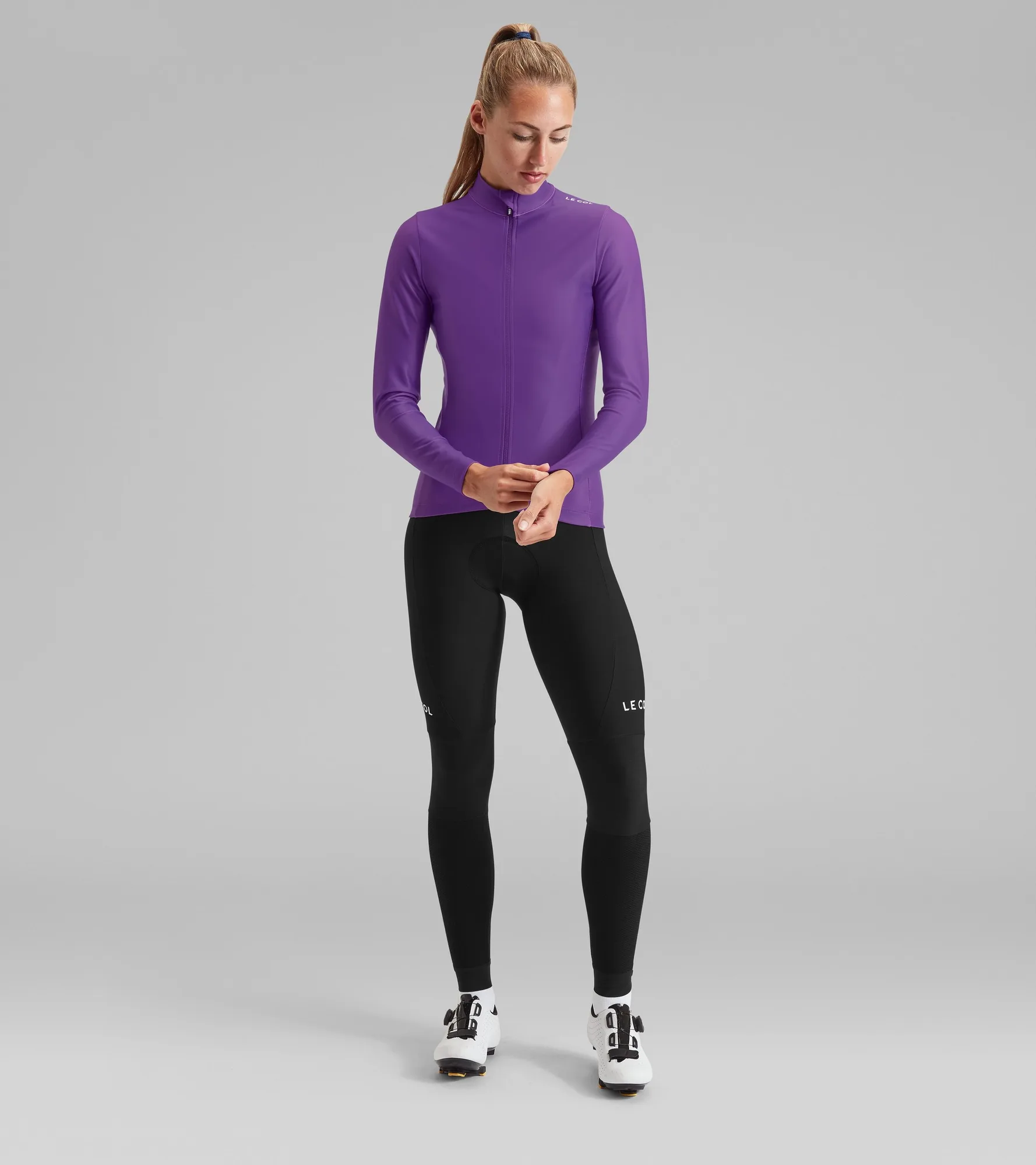 Come stratificare una maglia termica sotto una jersey a maniche lunghe