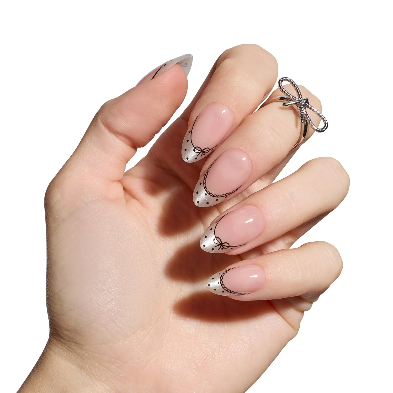 Cómo limpiar y guardar uñas postizas de guante de seda
