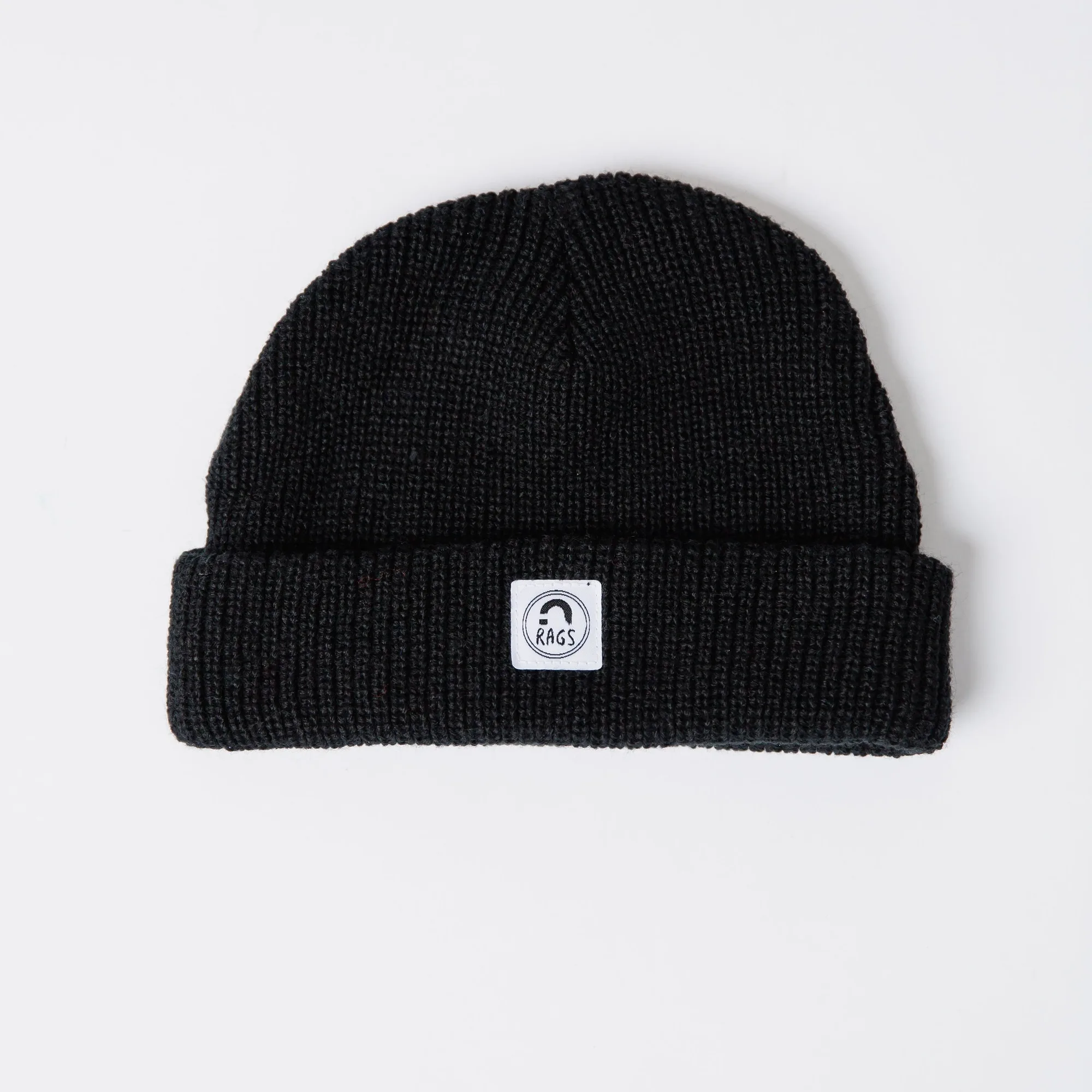 Guía del gorro negro básico: cómo elegir un gorro