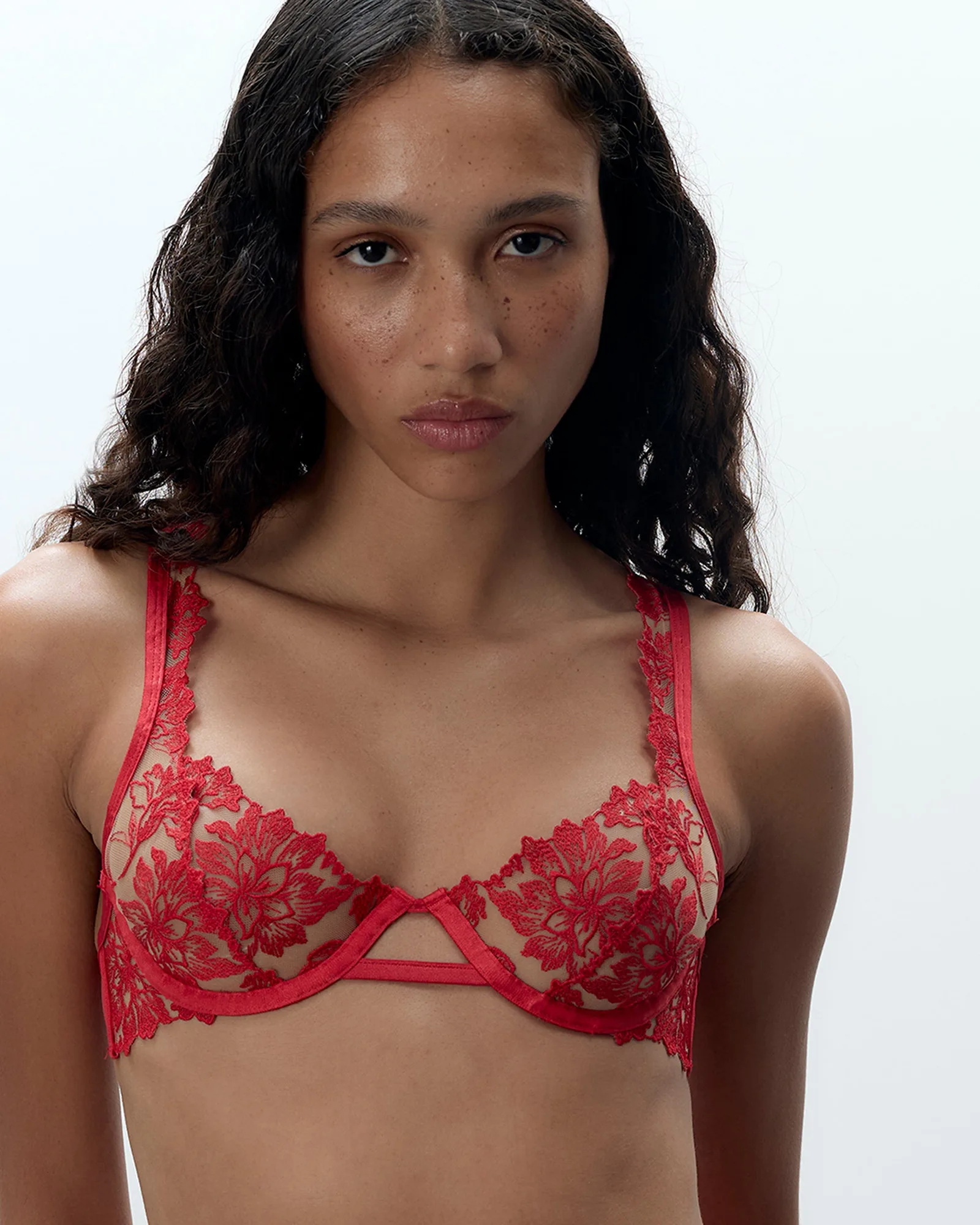 Come scegliere il vestito perfetto per una serata