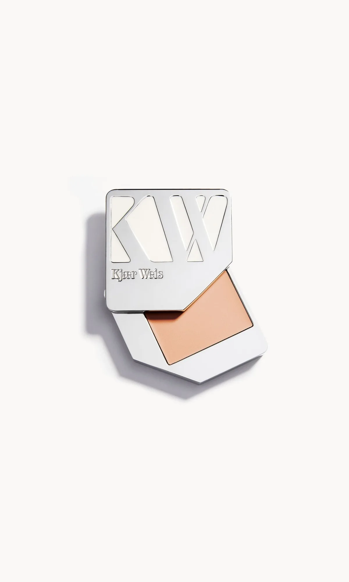 Crème foundation F118 vs F136: Welke tint past bij jouw huid?