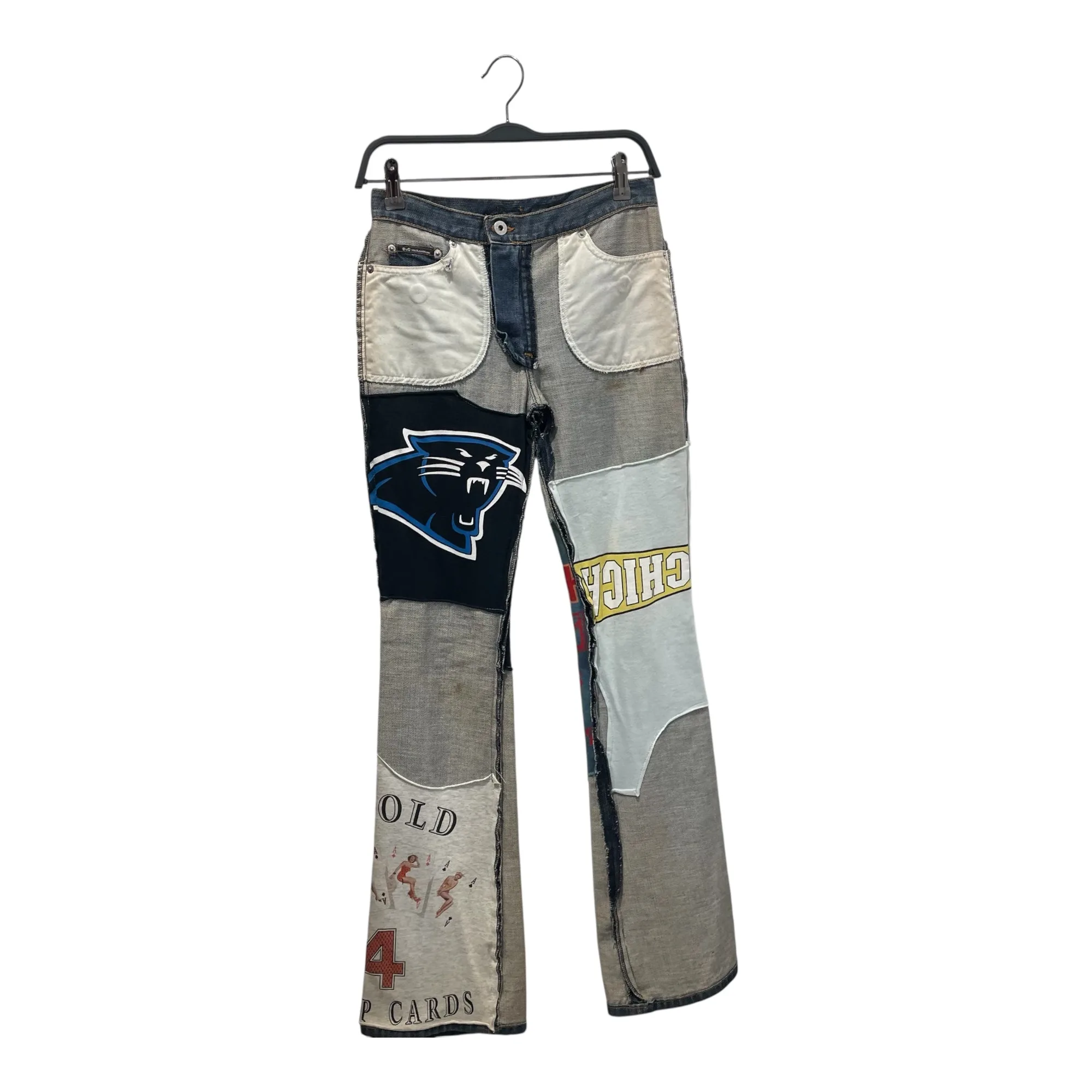 Pantalon D&G Bootcut vs Chemise Skull Cut : Association Jean & Haut Graphique
