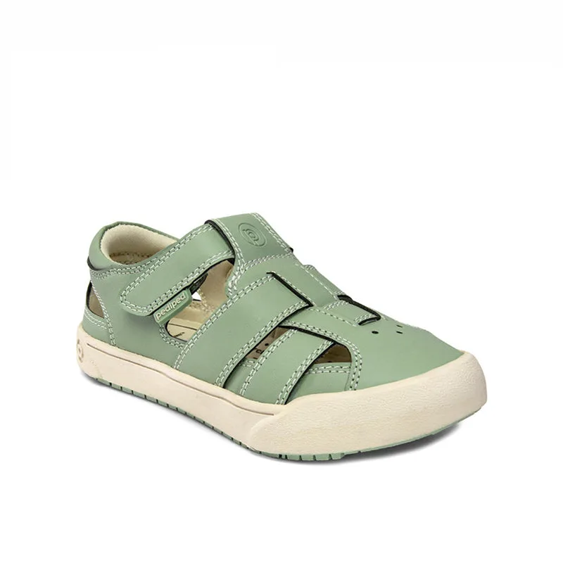 Mark Flex Sage vs Sahara Flex Navy 샌들 비교
