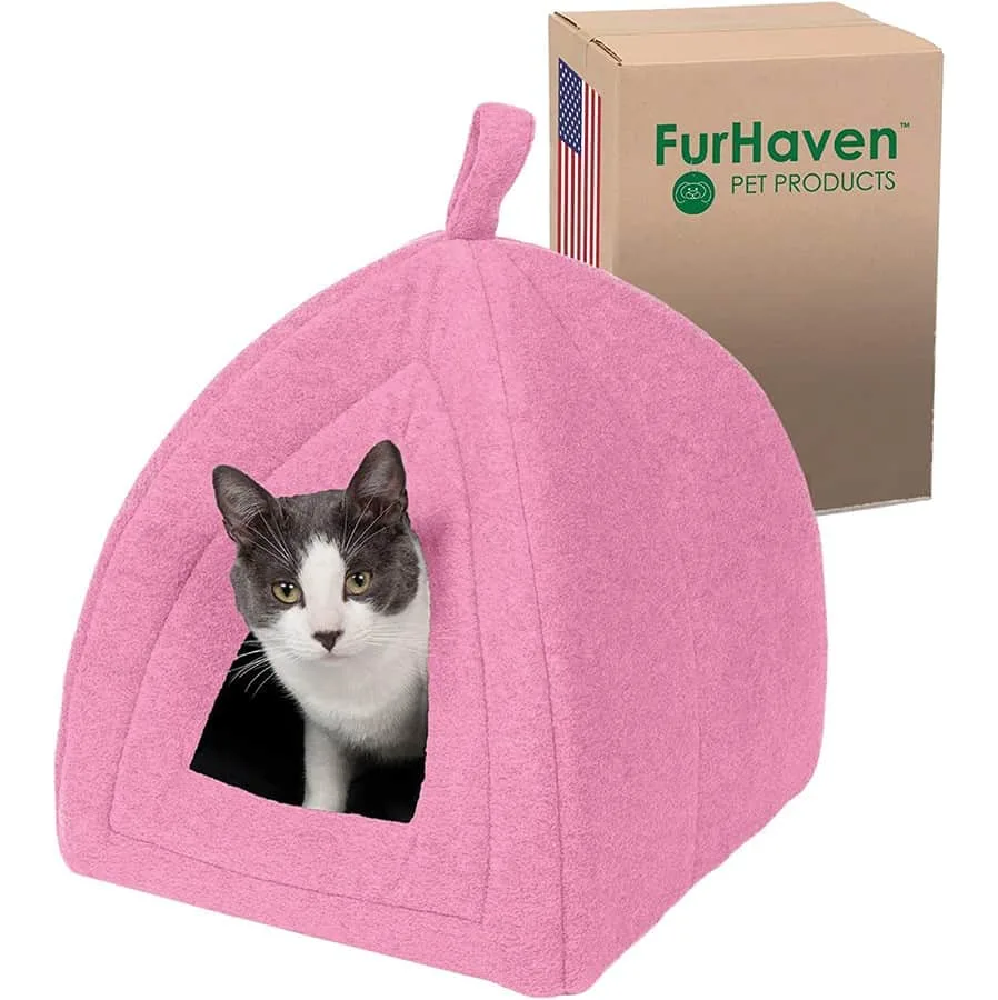 Small Animal Bedding Compared: Paper, Wood, and Fleece Options