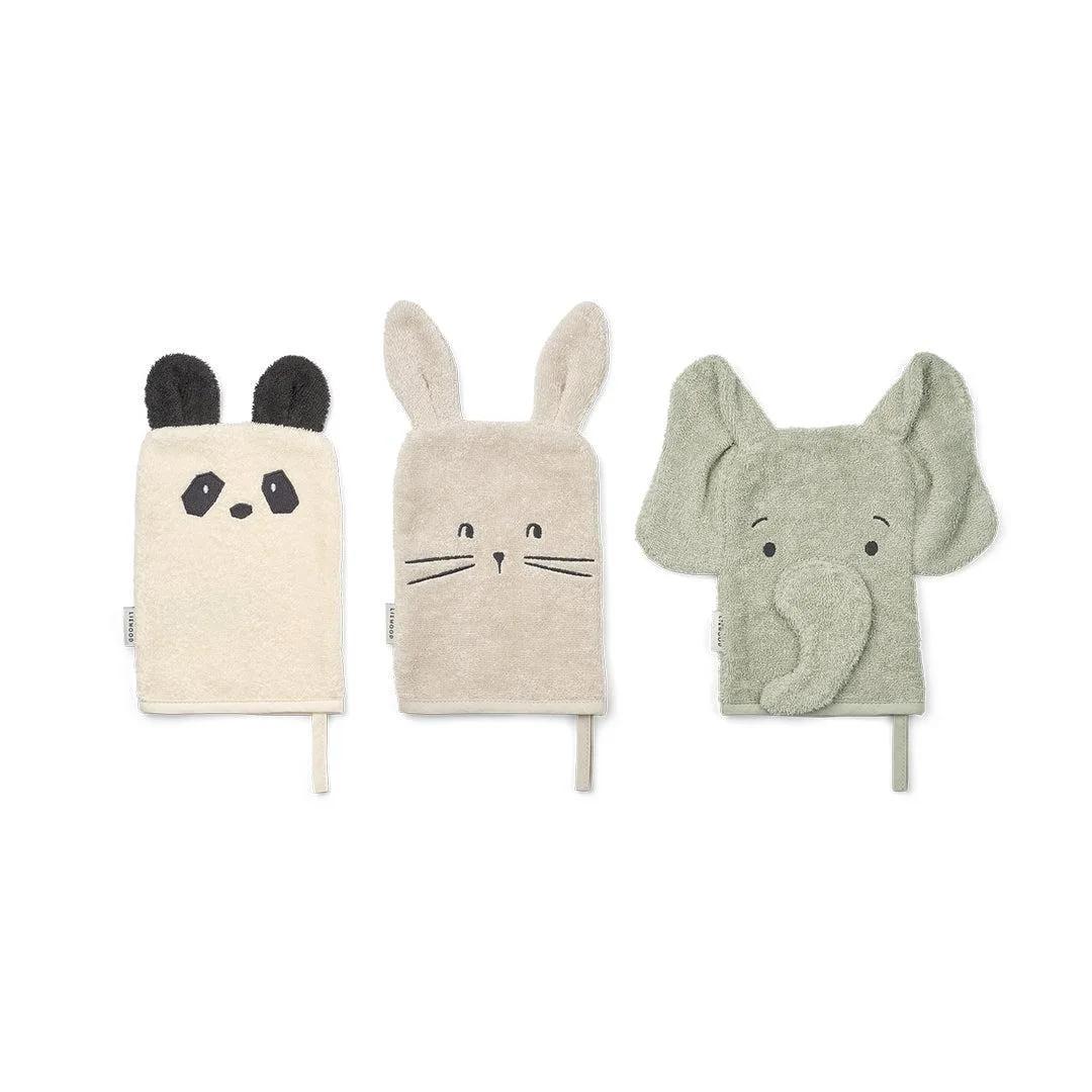 Baby Bath Mitts vs Washcloths: Which Is Better?