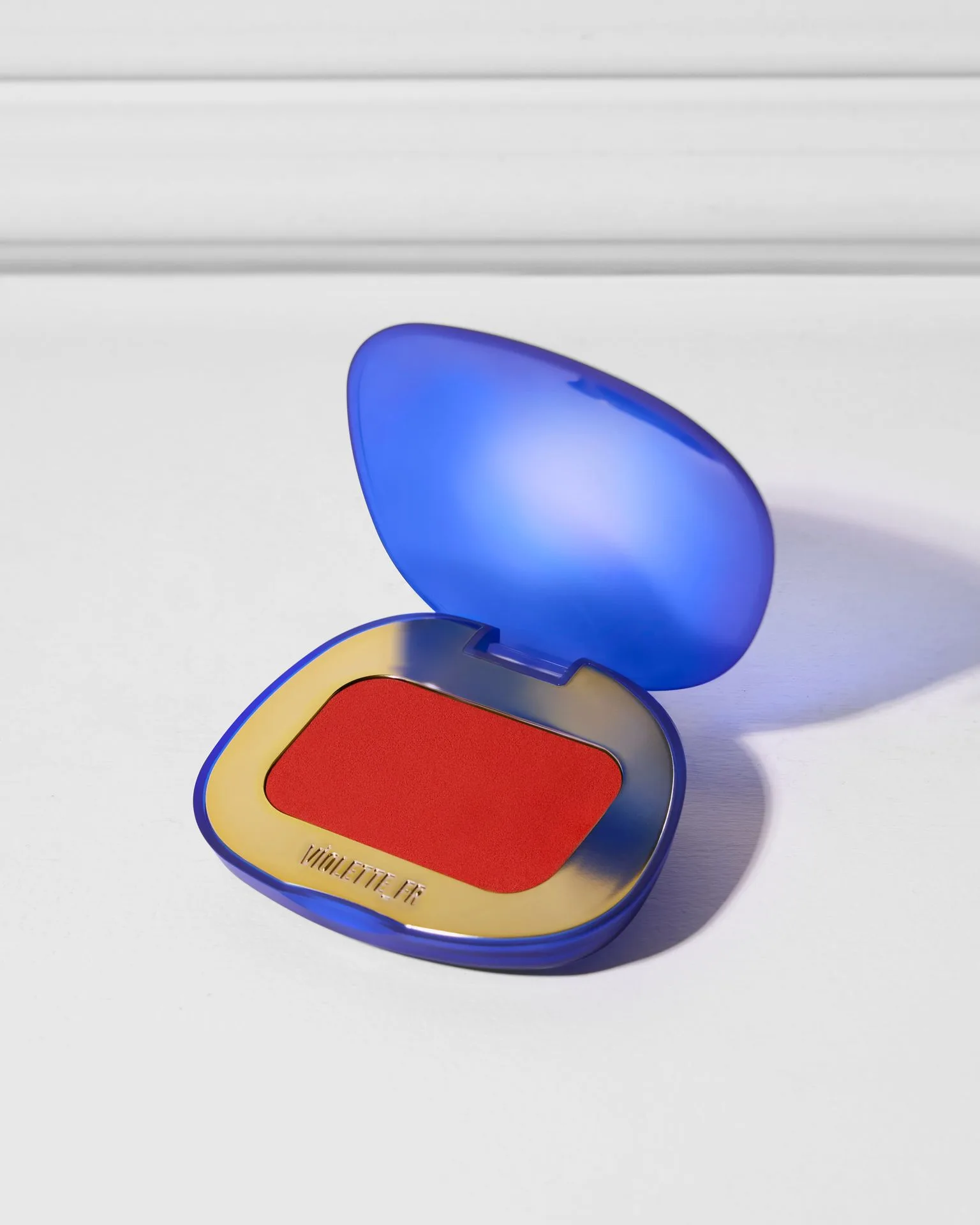 Plume Blush En Feu vs. Ambre Rouge Fumé: Which Warm Tone Suits You?