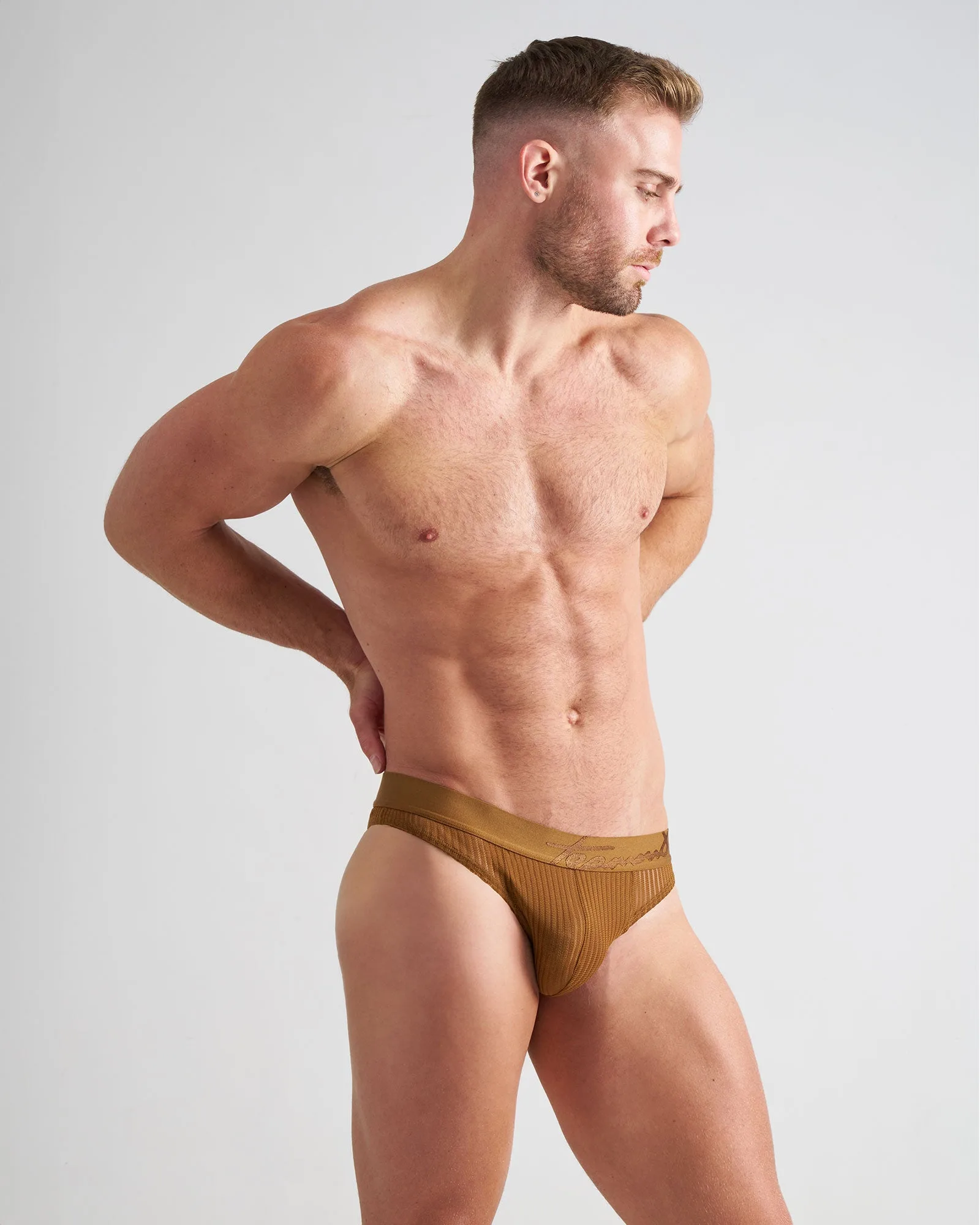 Casanova Thong 與 Shade UltraSoft Thong:哪款更舒適?