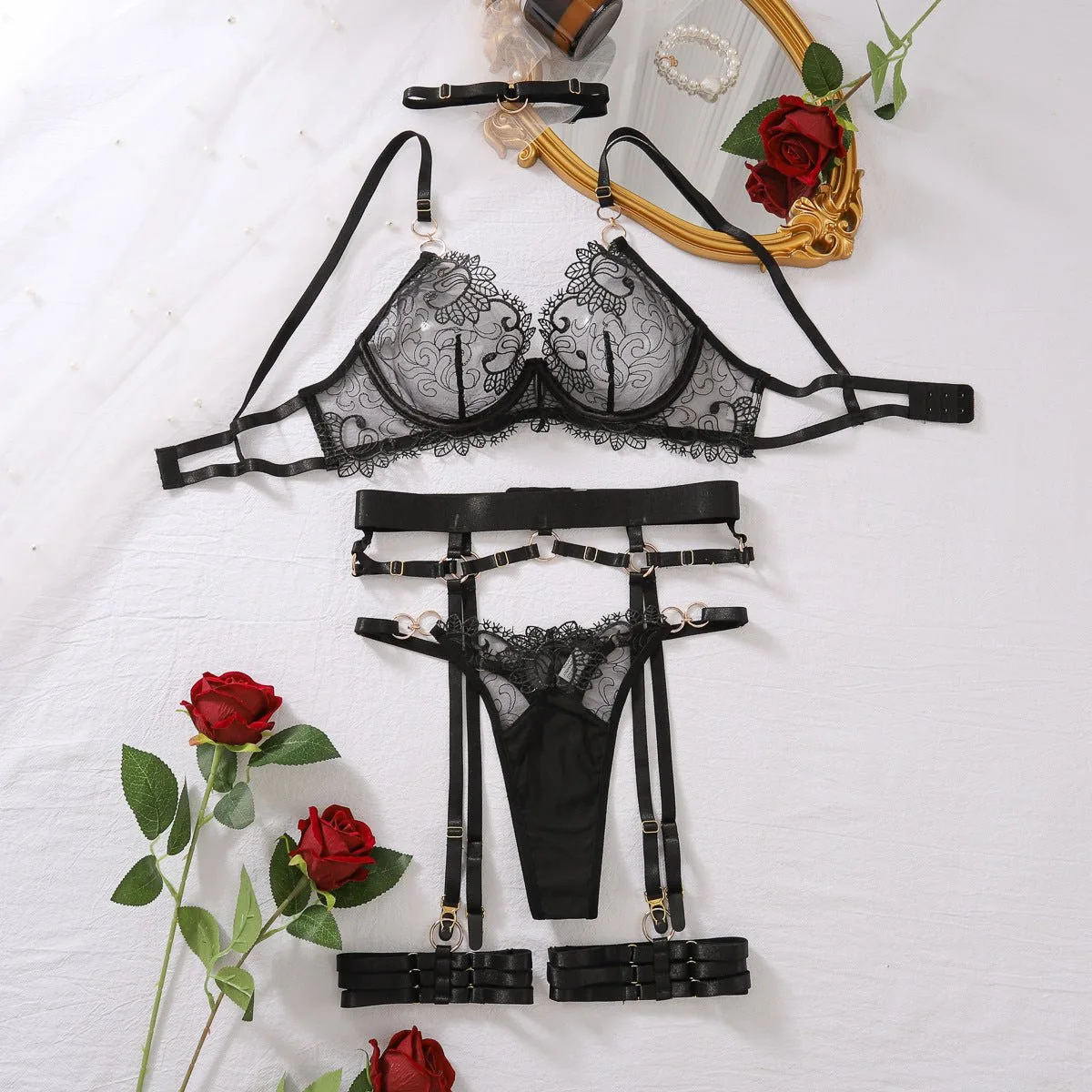 Worauf vor dem Kauf eines durchsichtigen Dessous-Sets online achten?