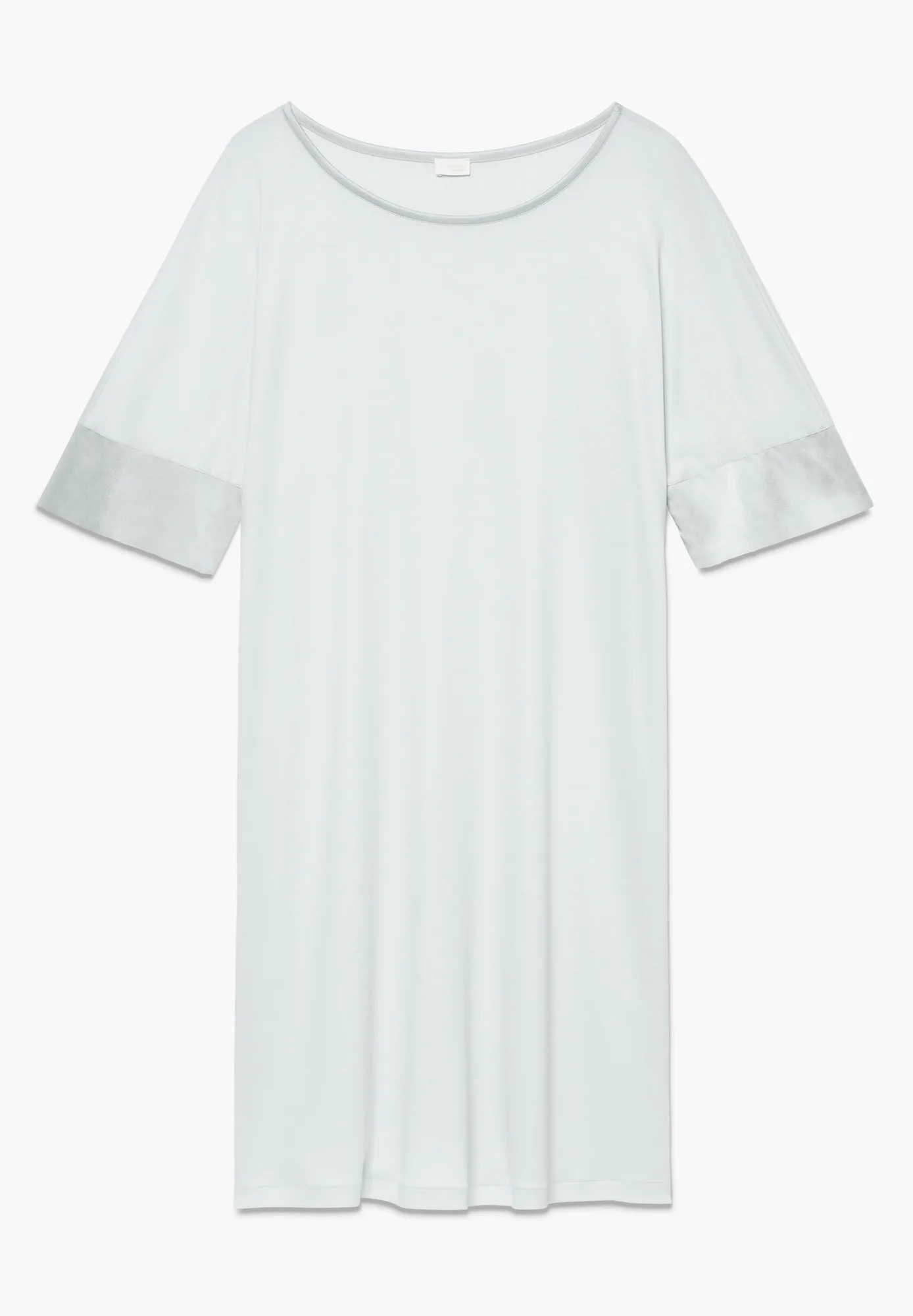 Negligé vs Sleepshirt: Which Nightgown Style Suits You