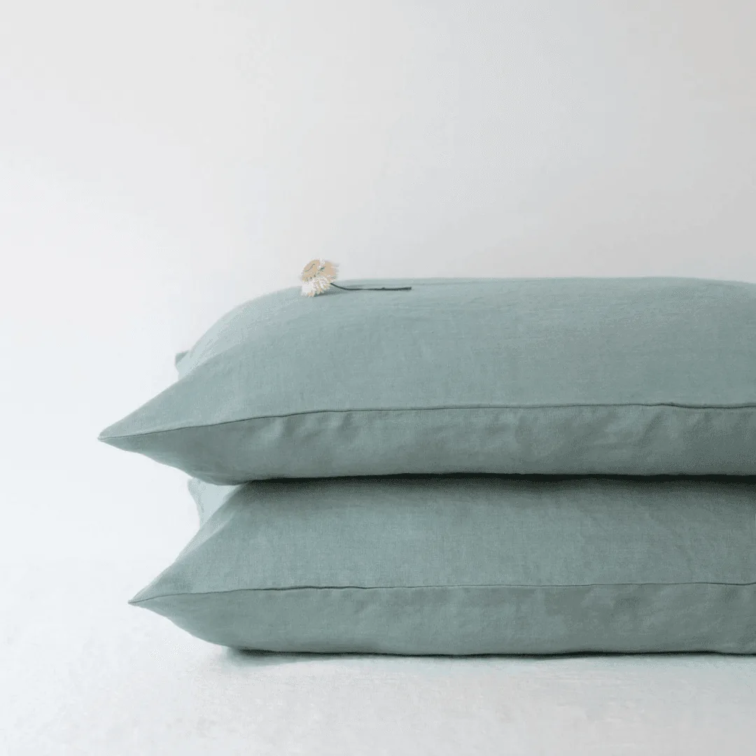 Moss Green Linen Coasters: Styling Tips for a Modern Living Room