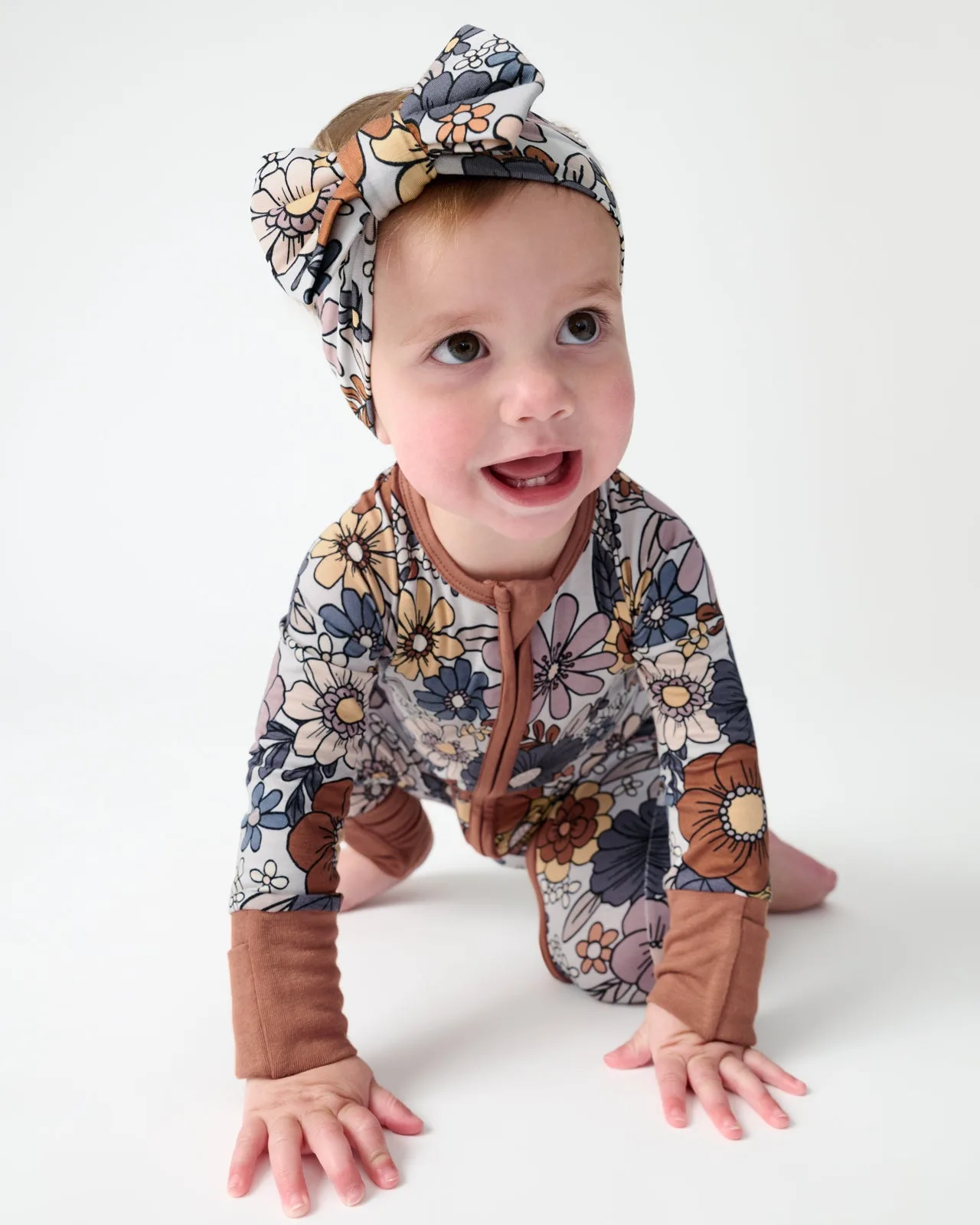 Luxus-Schleifen-Stirnband für Babys stylen