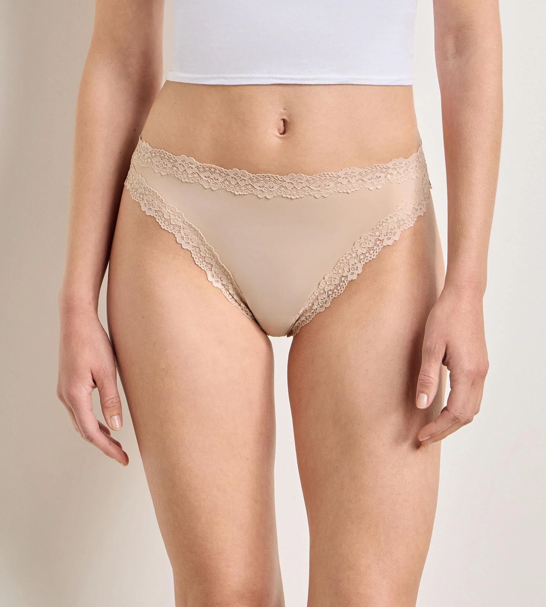 Perizoma donna in microfibra e pizzo Nude Dim