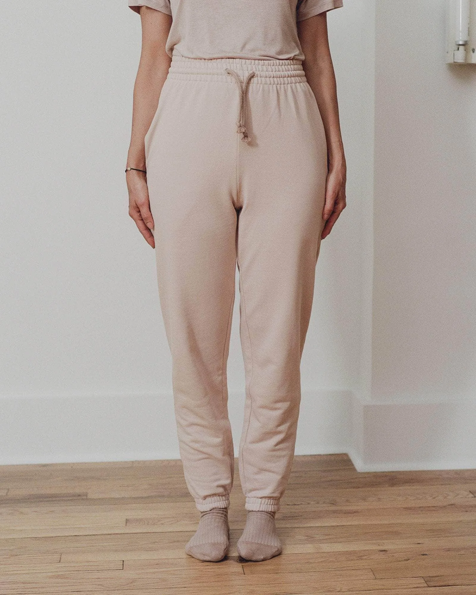 Sweatpants vs. Leggings: Which Is More Comfortable?