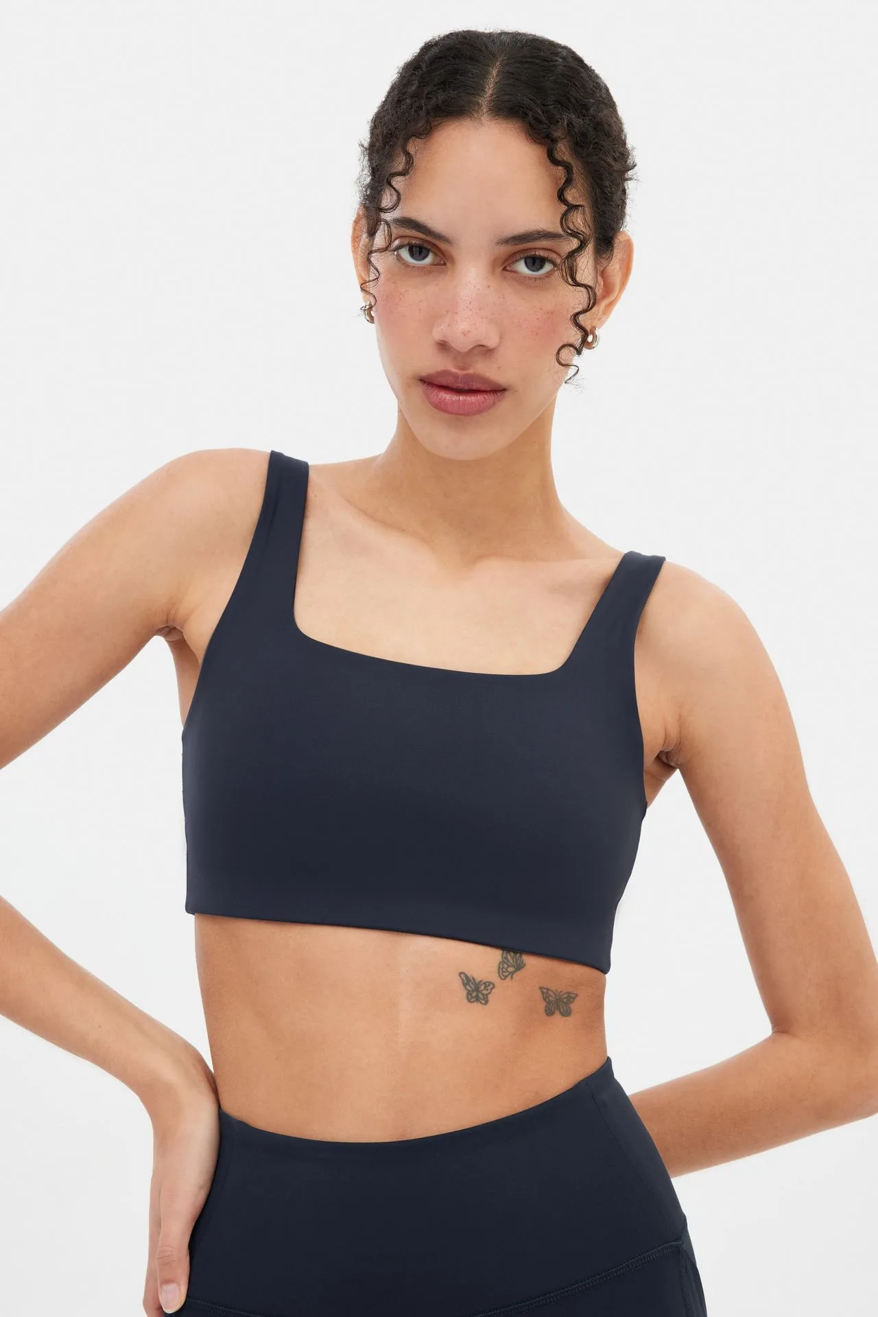 Tommy Cropped Bra vs Paloma Racerback: Která podrží lépe?