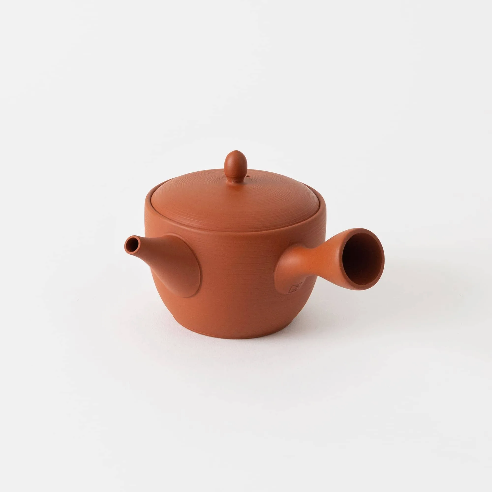 Red Shudei Tokoname Teapot Review: A Deep Dive into Japanese Clay Teaware