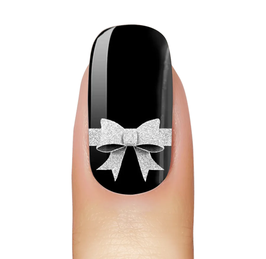 تطبيق ورق الأظافر Silver Bows: خطوة بخطوة