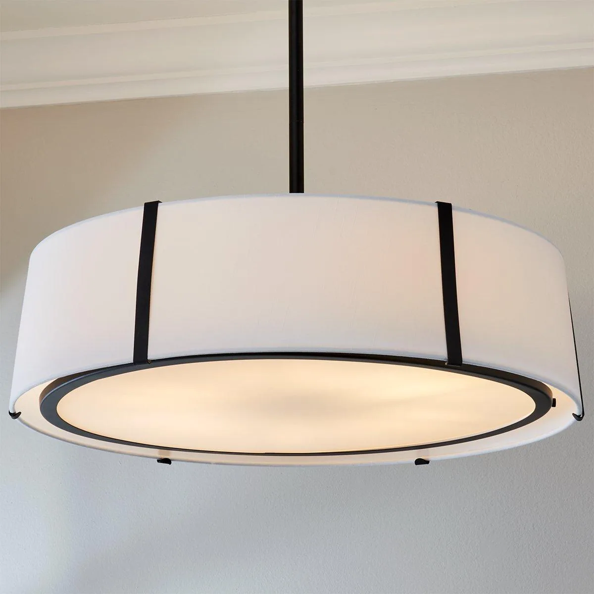 How to Choose Lighting for a Mudroom: Practical and Welcoming