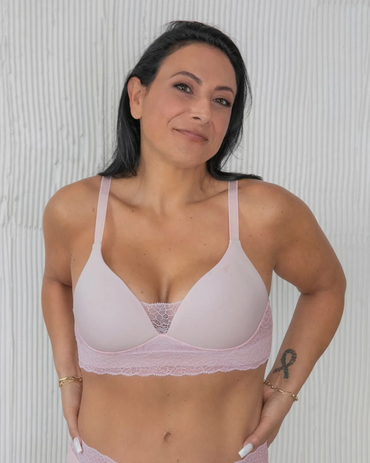 Why Your Bra Straps Keep Falling and How to Fix It