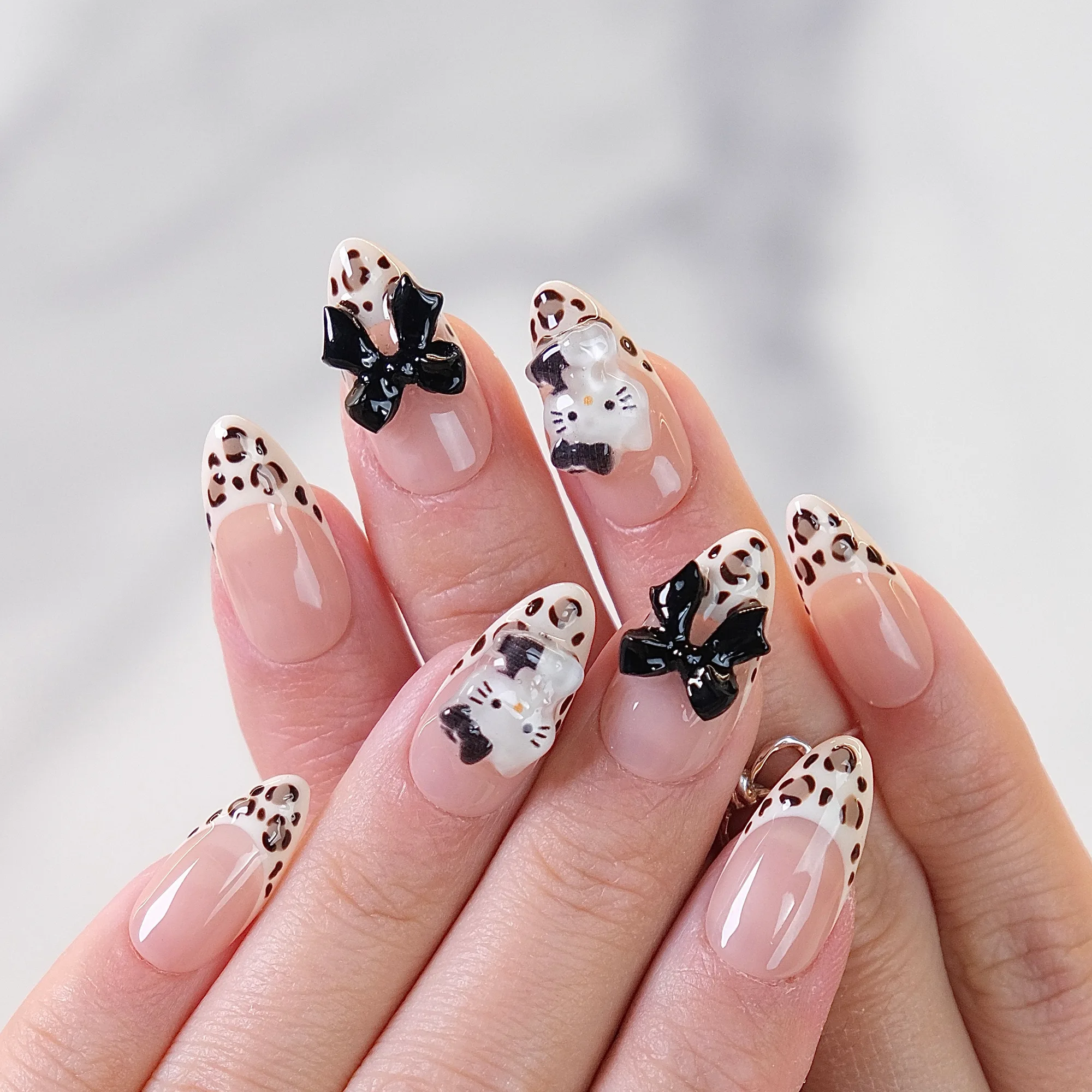 Kitty Chic Press-On-Nägel: Lustiges Katzen-Design