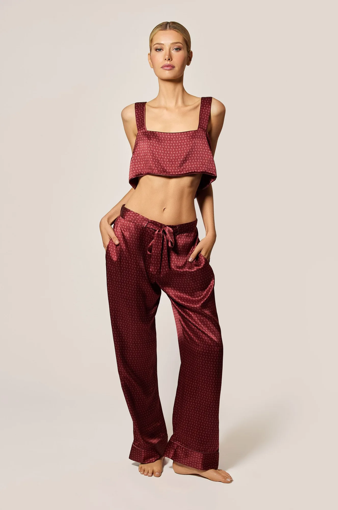 How to Choose a Strapless Bra That Actually Stays Put