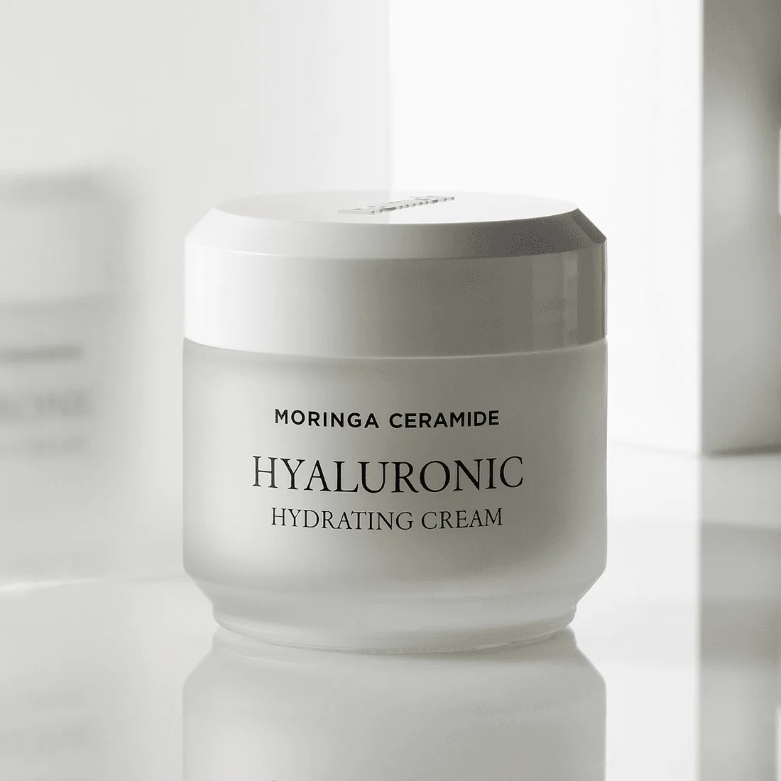 How to Layer a Hydrating Cream with Other Skincare Products