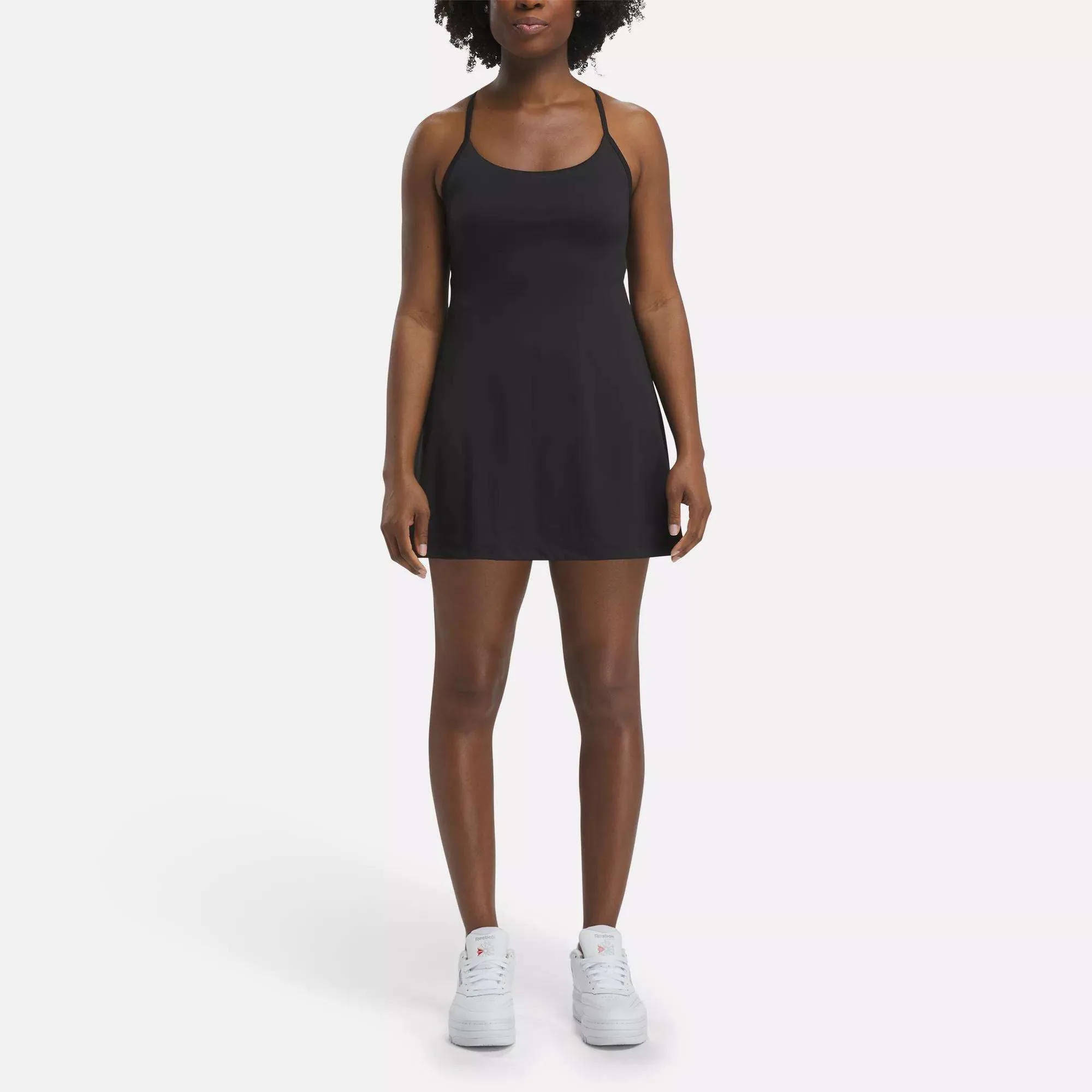 Cómo combinar el vestido Lux Strappy de día a noche