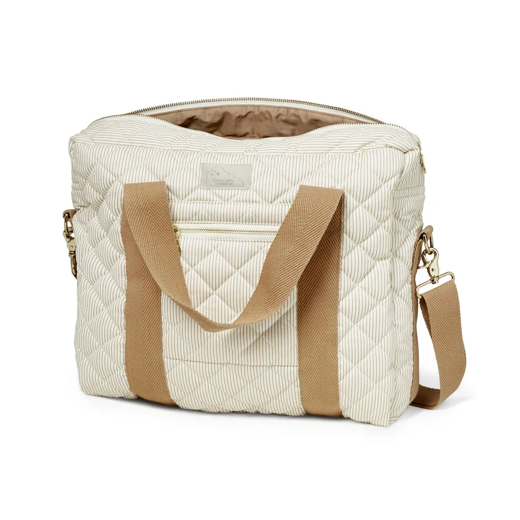 Fold-Out Changing Bag vs Small Changing Bag: Which Fits Your Day?