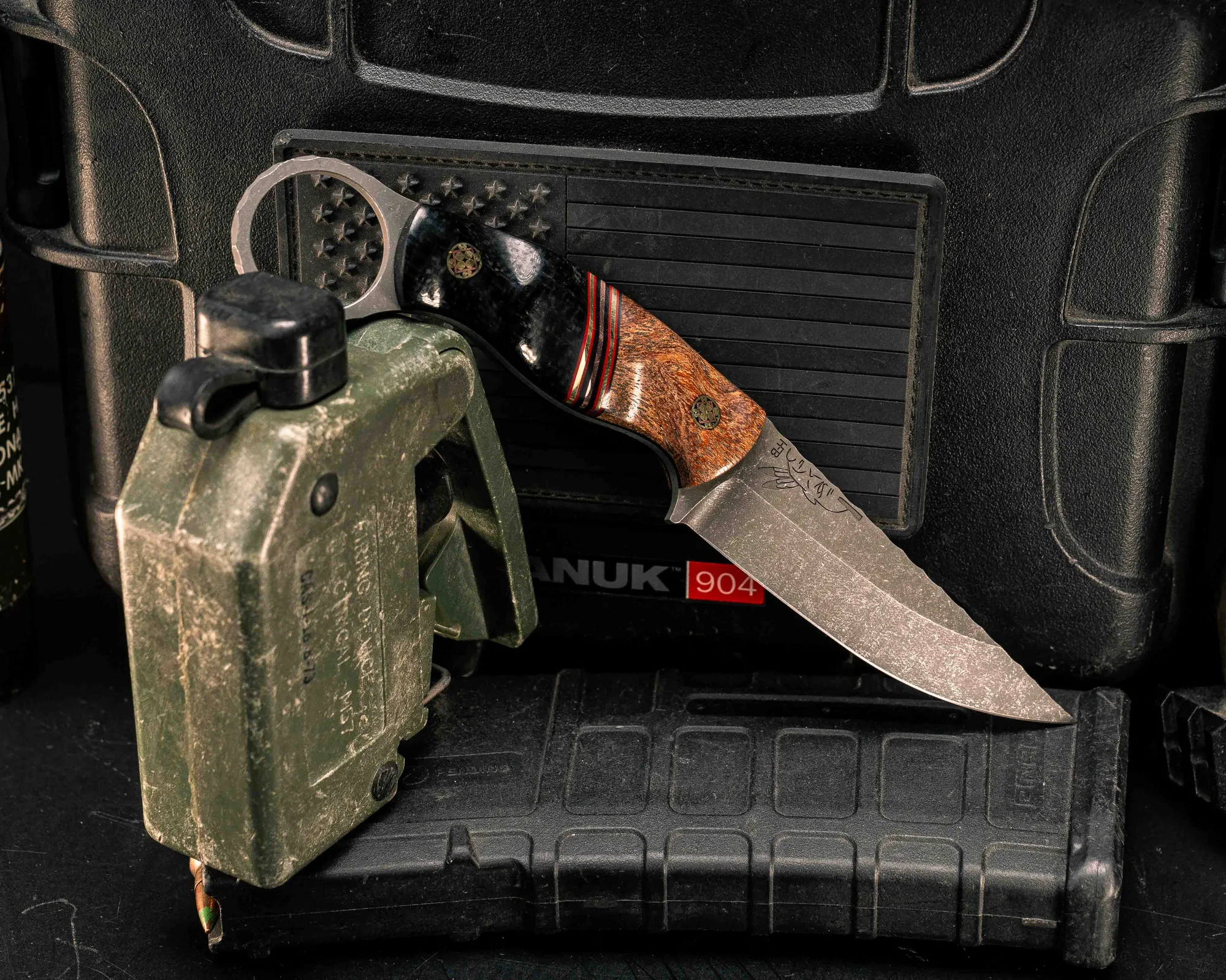 Osoraku 3" Mini – Honduras-Mahagoni, schwarzes G10, Kirsch-G10, Messing- und Kupfer-Split, schwarzes Burlap-Micarta, Mosaikpins, strukturierte Griffoberfläche