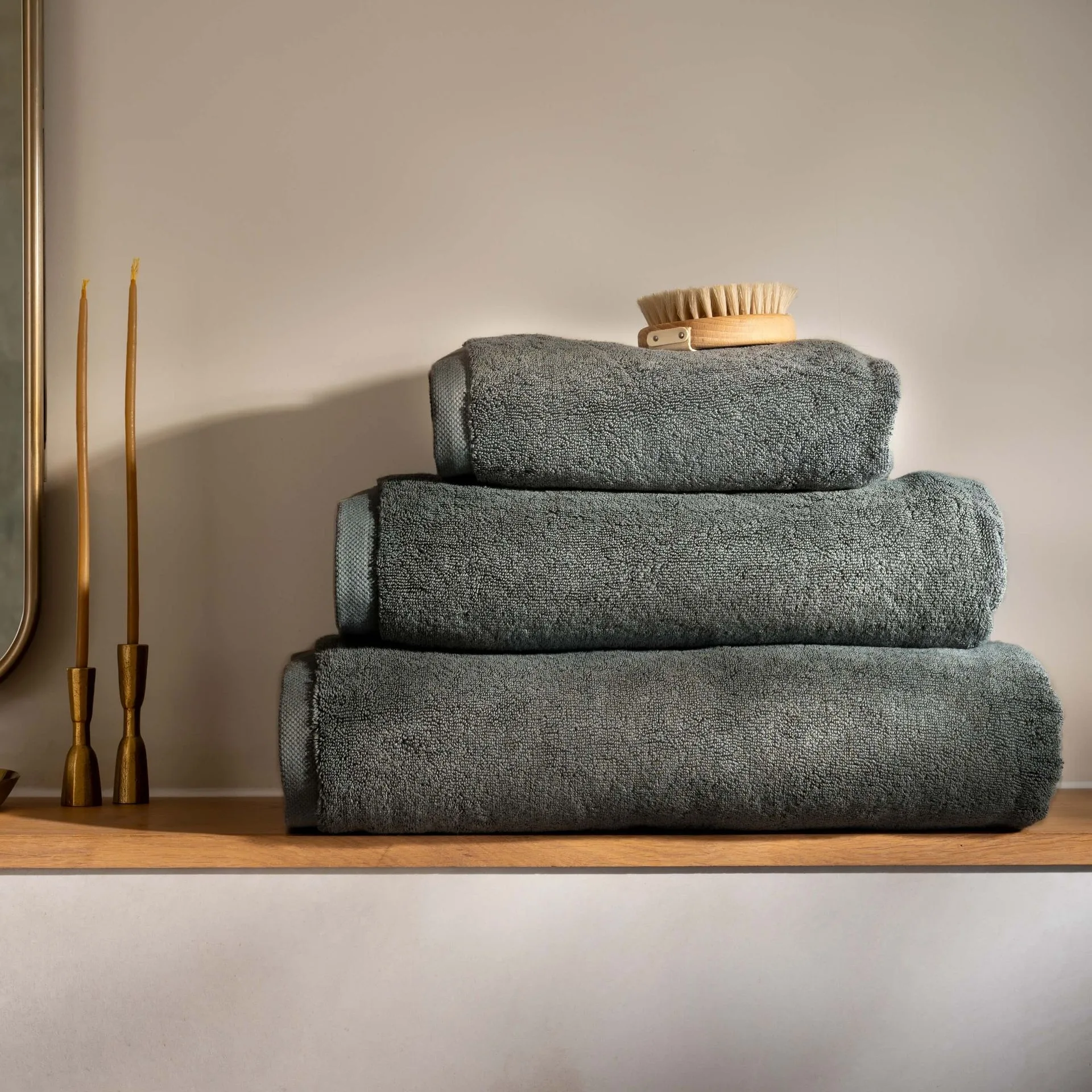 The Best Towels for Sensitive Skin: Soft, Hypoallergenic & Gentle Choices