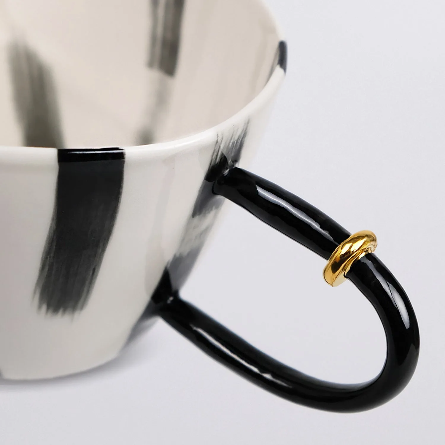 Tasse en porcelaine faite main "Piano"
