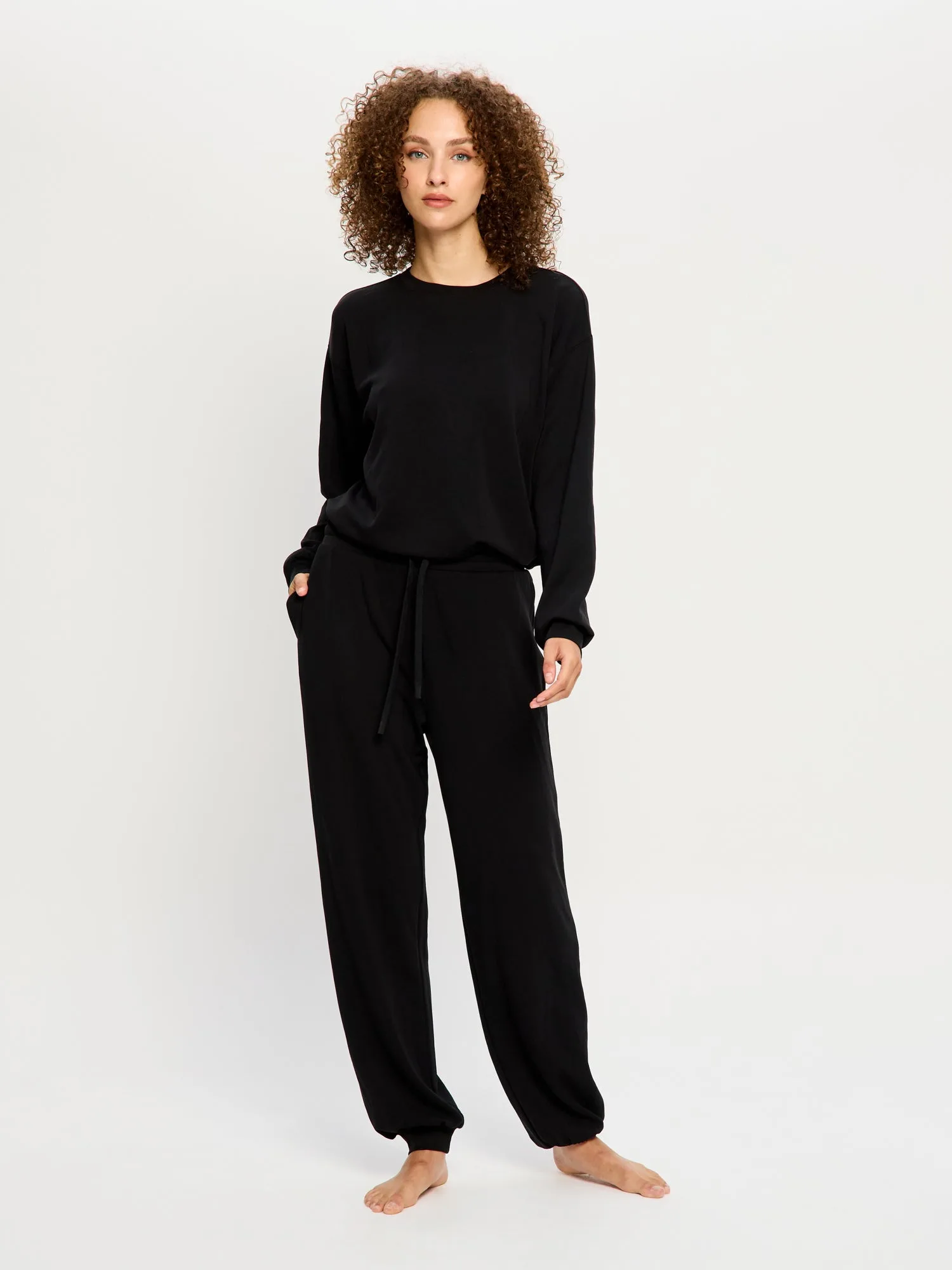 How to Style a Classic Cut Jogger for Active Days