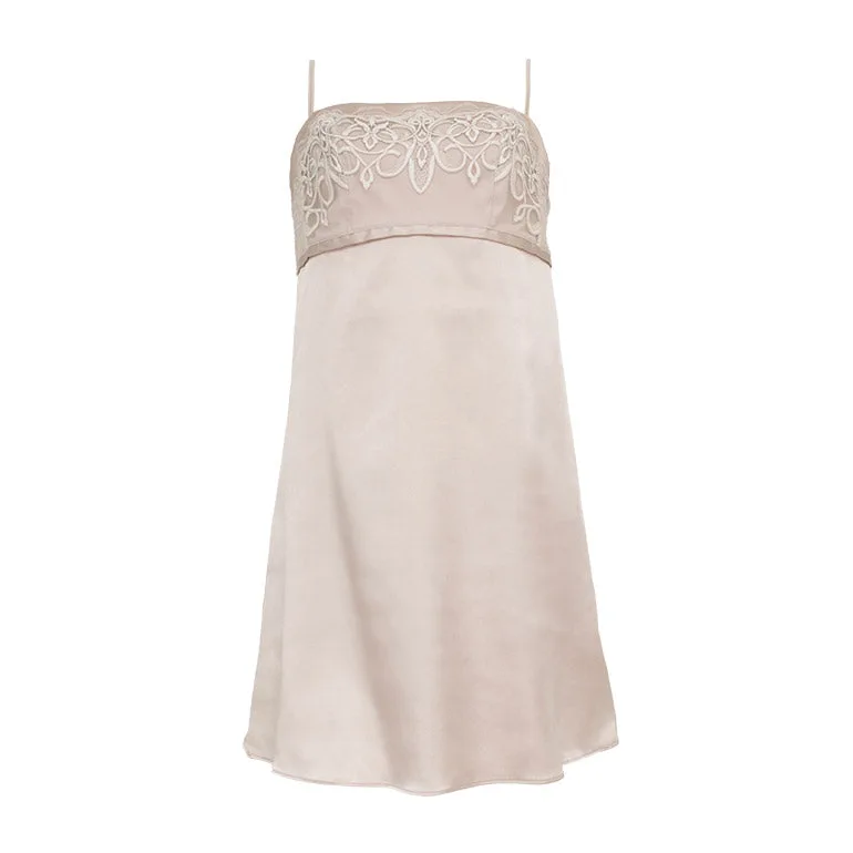 Jacqueline Chemise vs Noble Slip: Guida al sonno