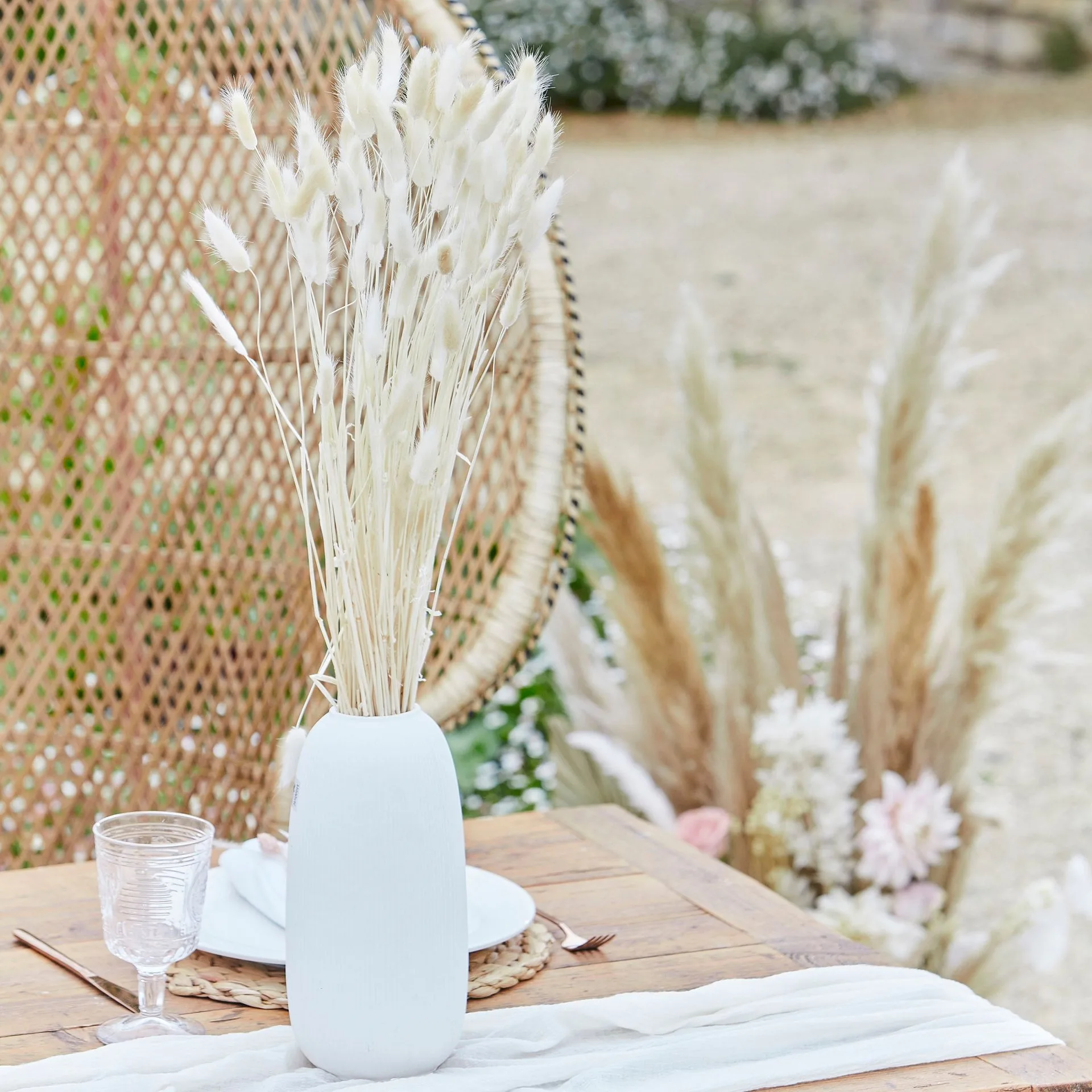 How to Style Wire Place Card Holders for a Wedding or Dinner Party