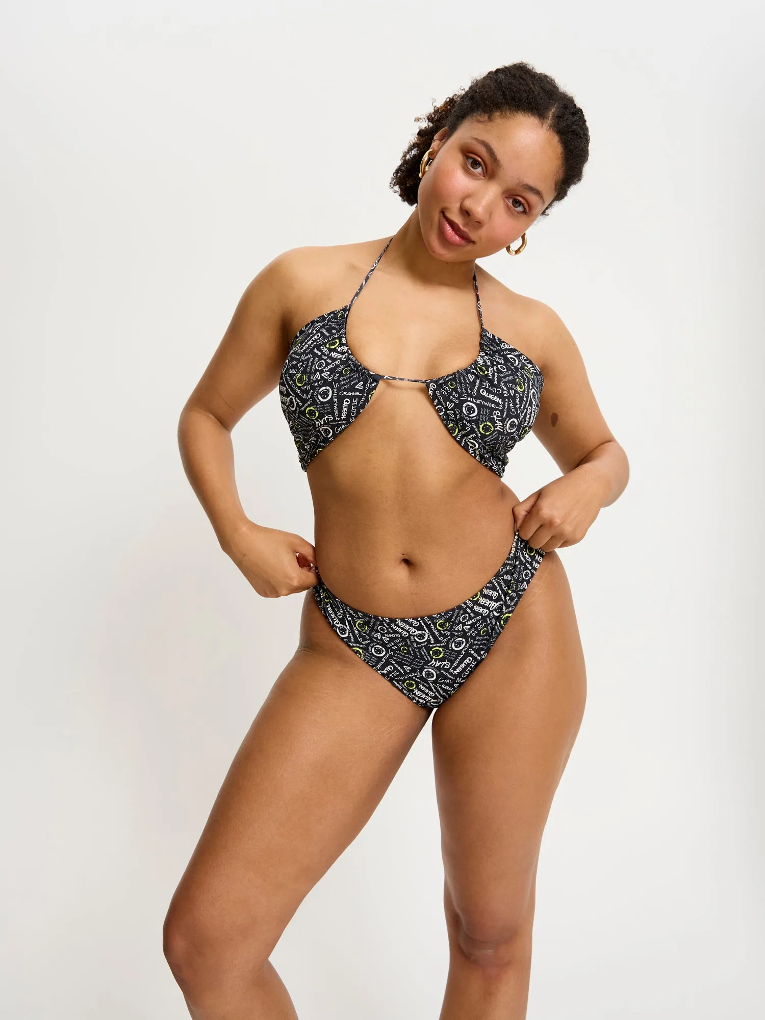 Bikini cheeky ou taille haute : lequel vous va le mieux ?