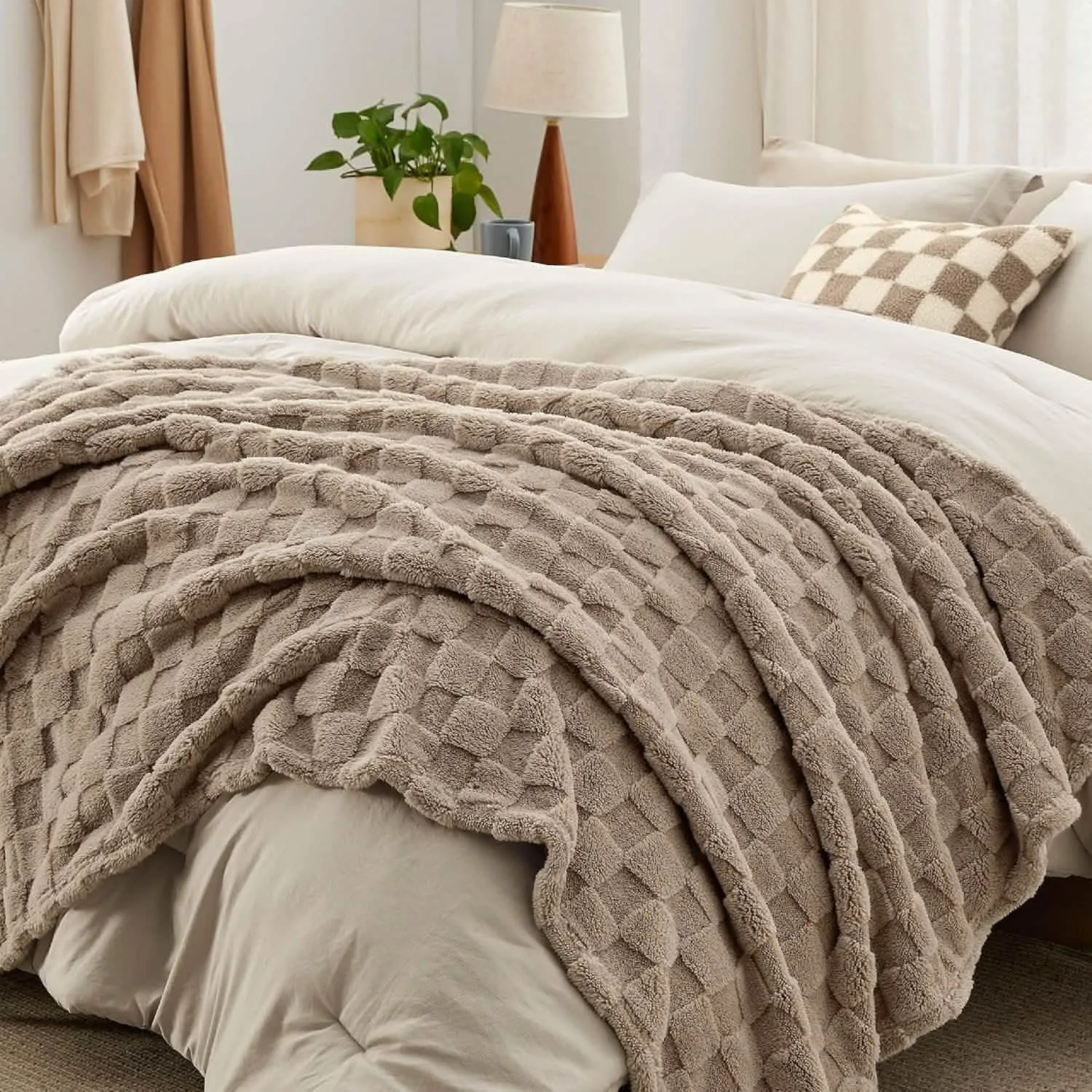 Checkered Comforter Set