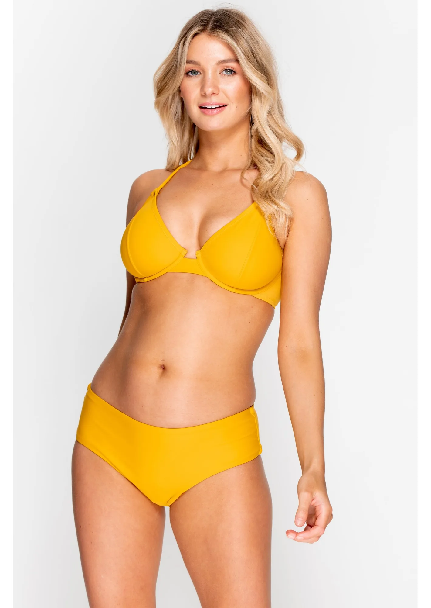 Top de bikini halter con aros para pecho completo, Dune Mostaza, copas D-GG