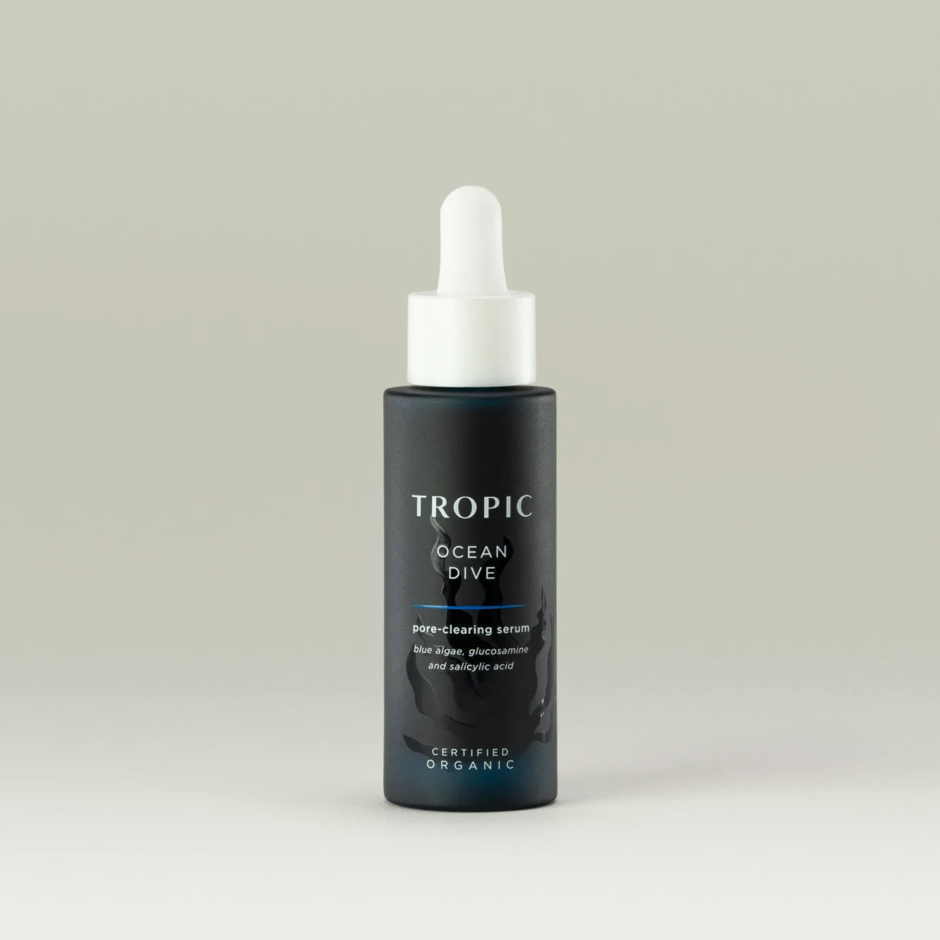 Serum vs Moisturiser: What’s the Difference and Why You Need Both