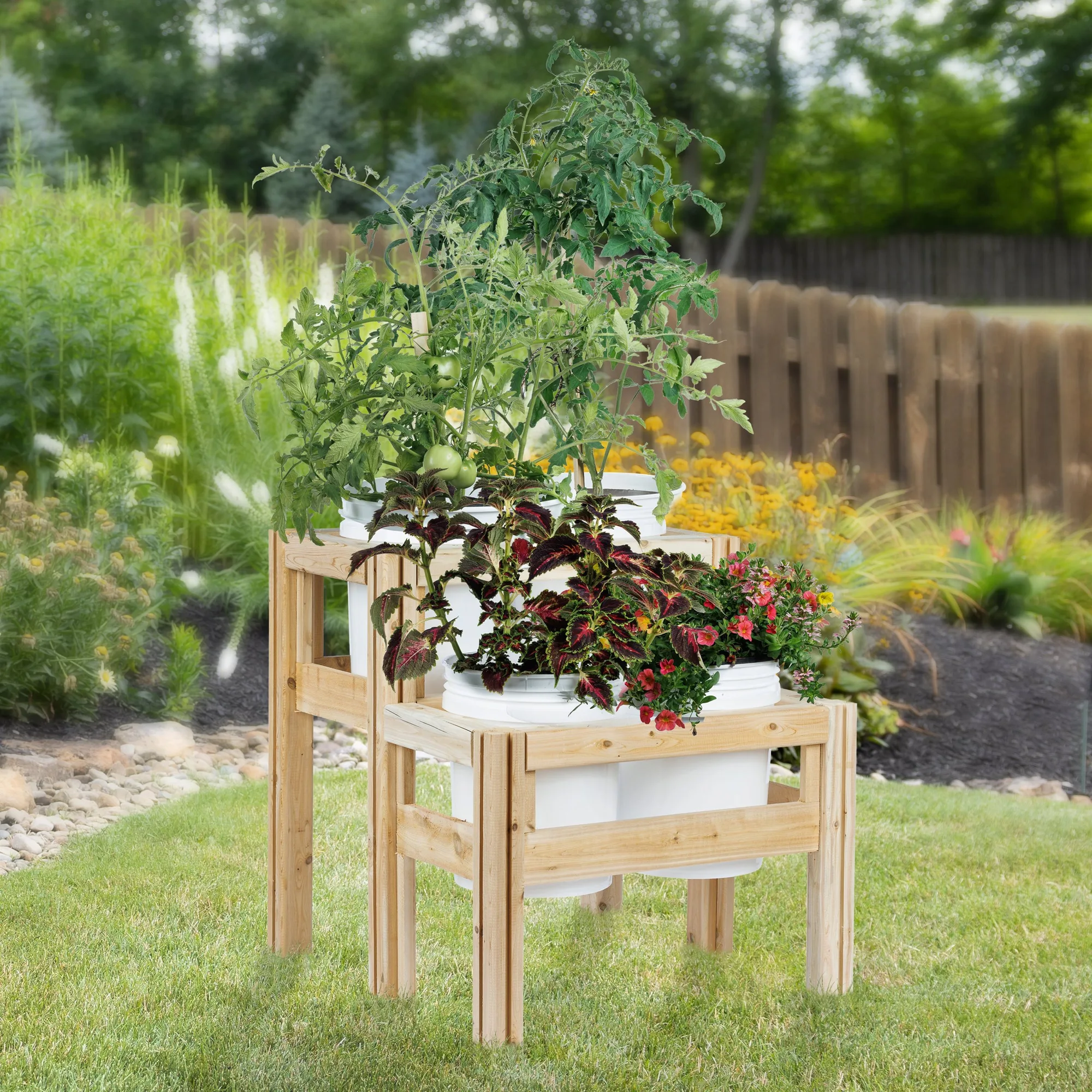 2段4バケツ杉製ガーデンフレームの植栽アイデア