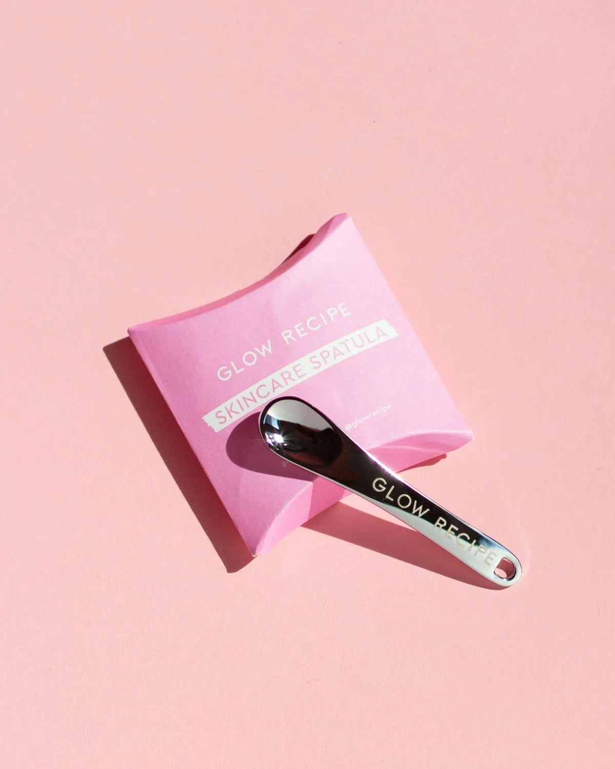 How to Use a Skincare Spatula: Maximize Product Extraction and Minimize Waste