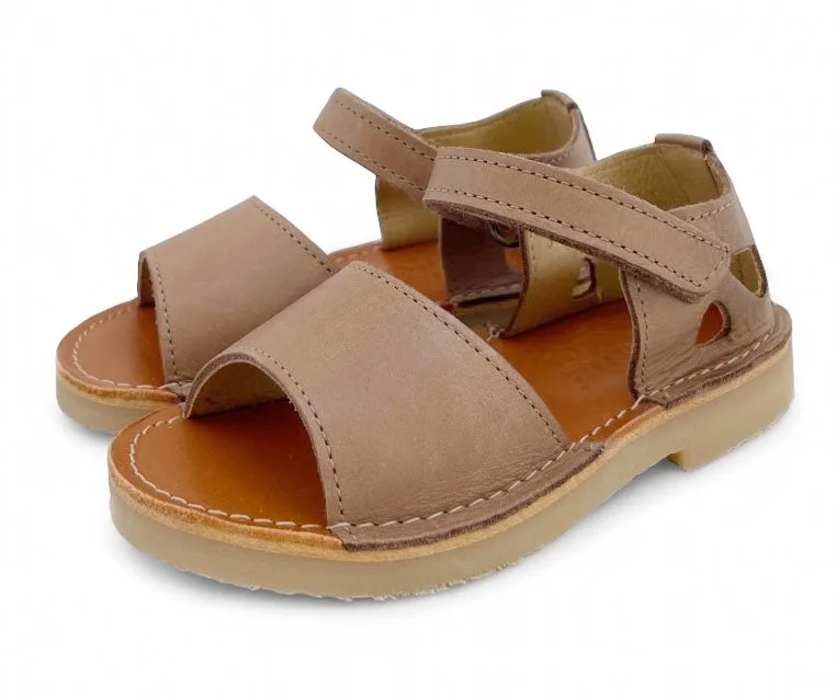 Sandalias Mavis para niños: ¿cuándo elegir piel Hazel?