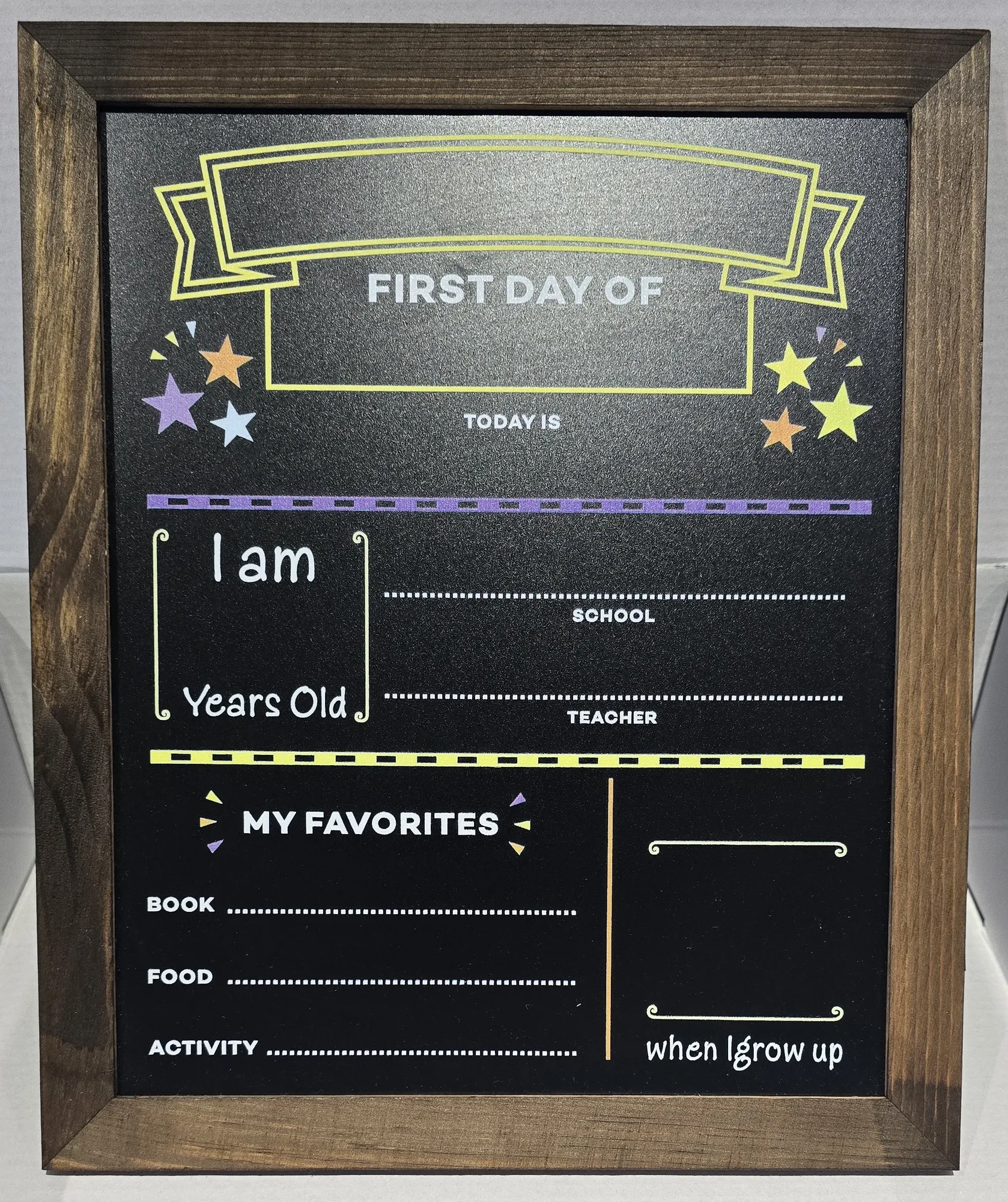 How to Use a Reversible Chalkboard for School Milestones