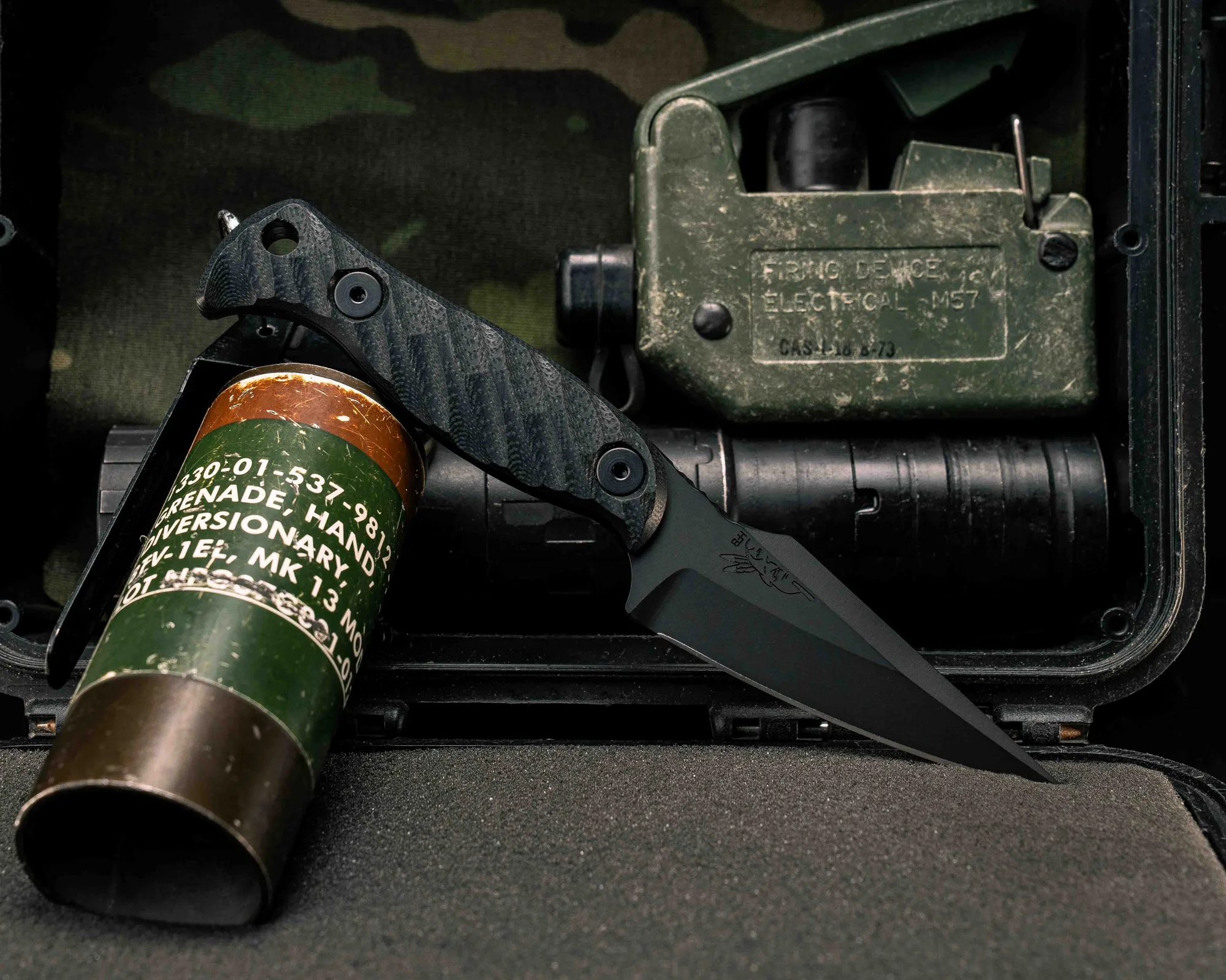 Gulo Gulo - G10 nero, Cerakote Armor Black, viti Allen, impugnatura texturizzata
