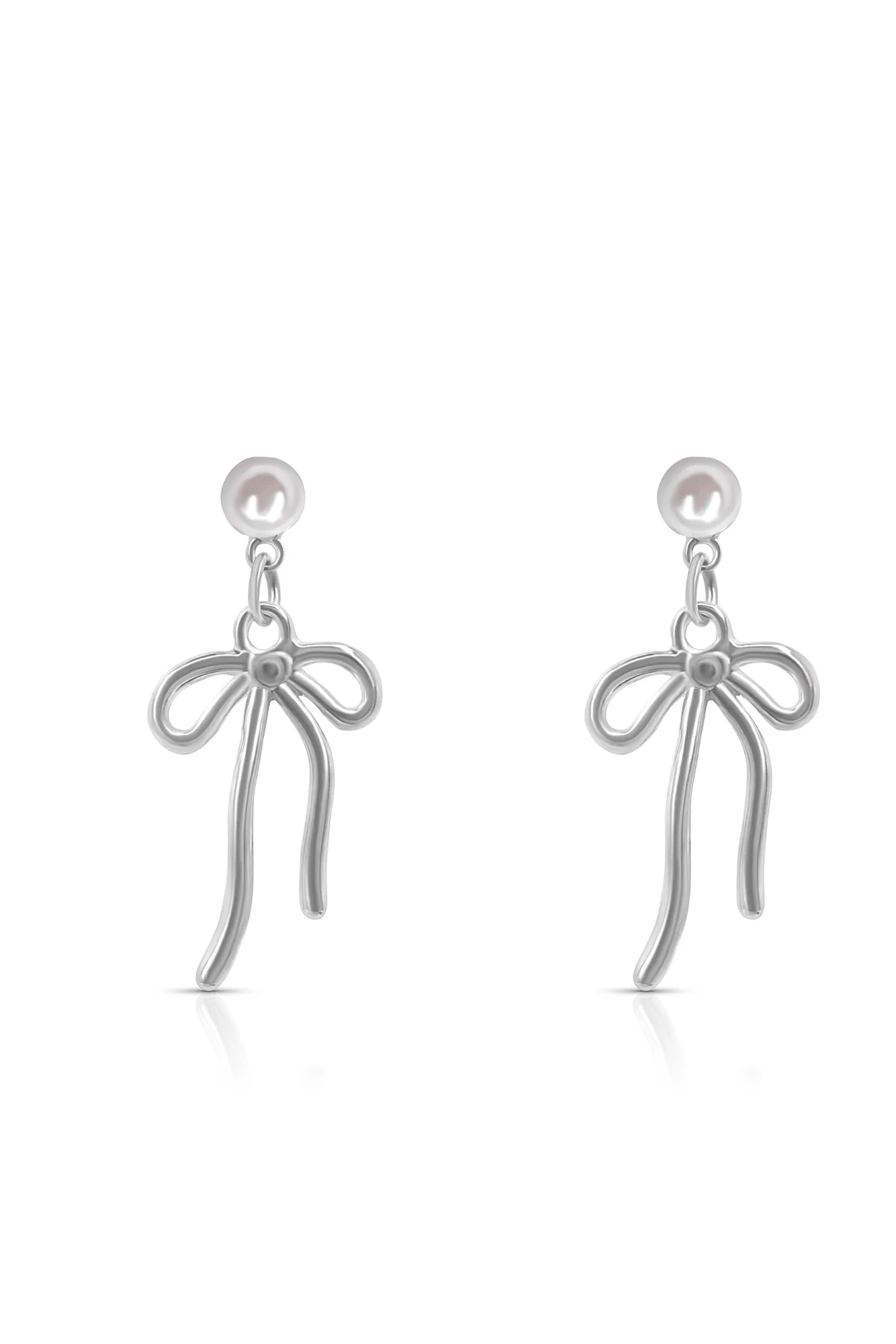 How to Care for Pearl Earrings and Keep Them Shiny