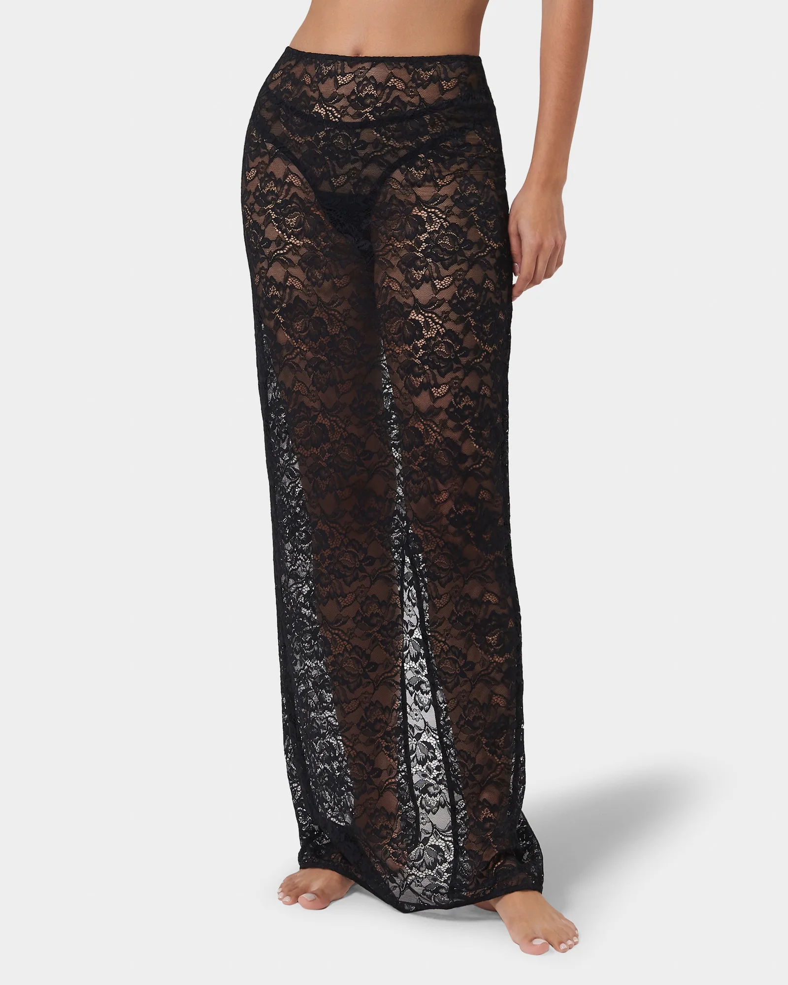 Fallon Long Skirt Black: Styling Tips for Night Out