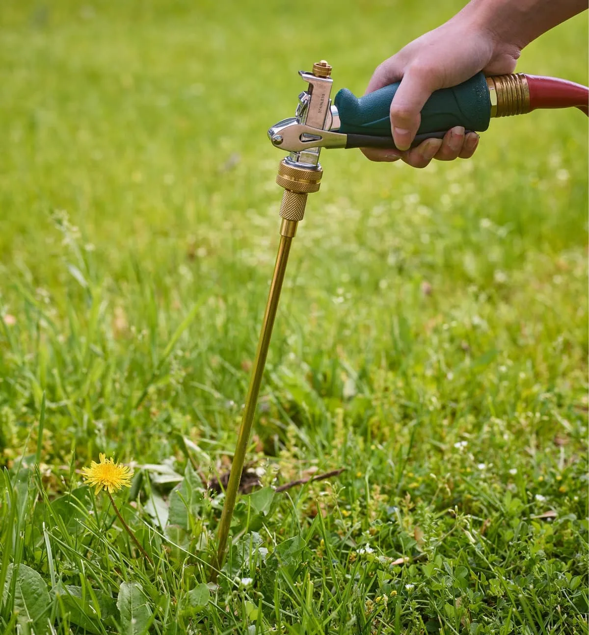 Water-Powered Weeder: How It Works and Is It Worth the Hype?