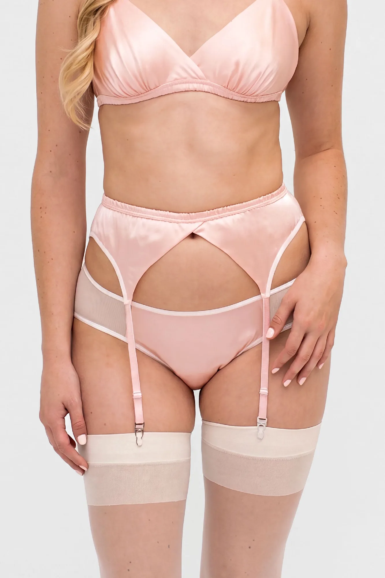 Louisa suspender belt