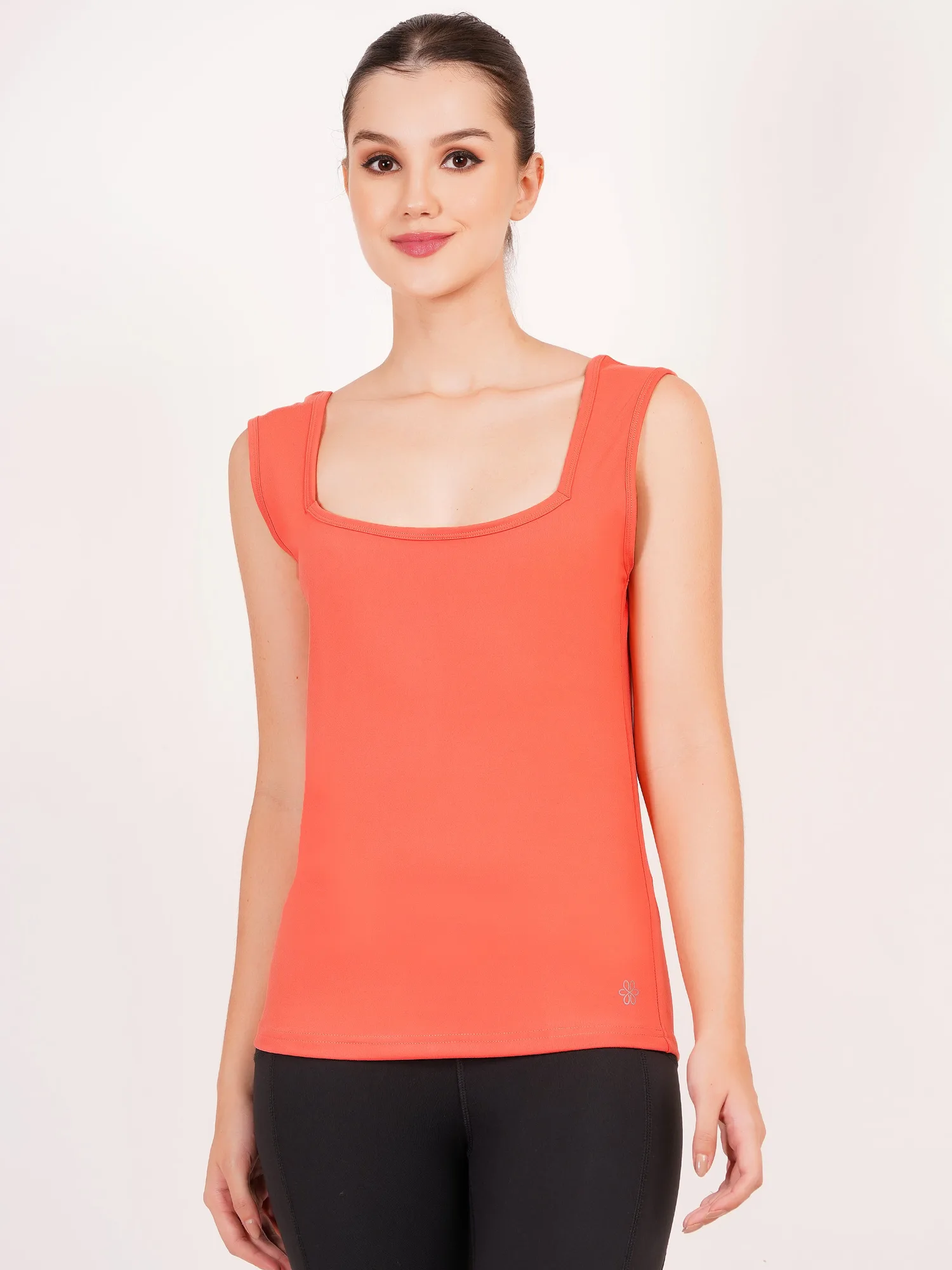 Leggings acanalados vs. top activo: cómo crear un conjunto versátil para entrenar
