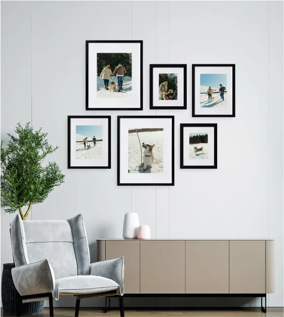 How to Arrange a Classic Hallway II Gallery Wall