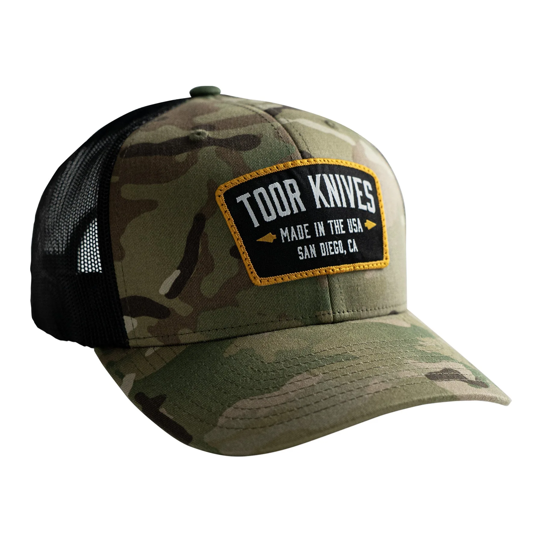Cómo llevar una gorra snapback con parche USA con equipo táctico y casual